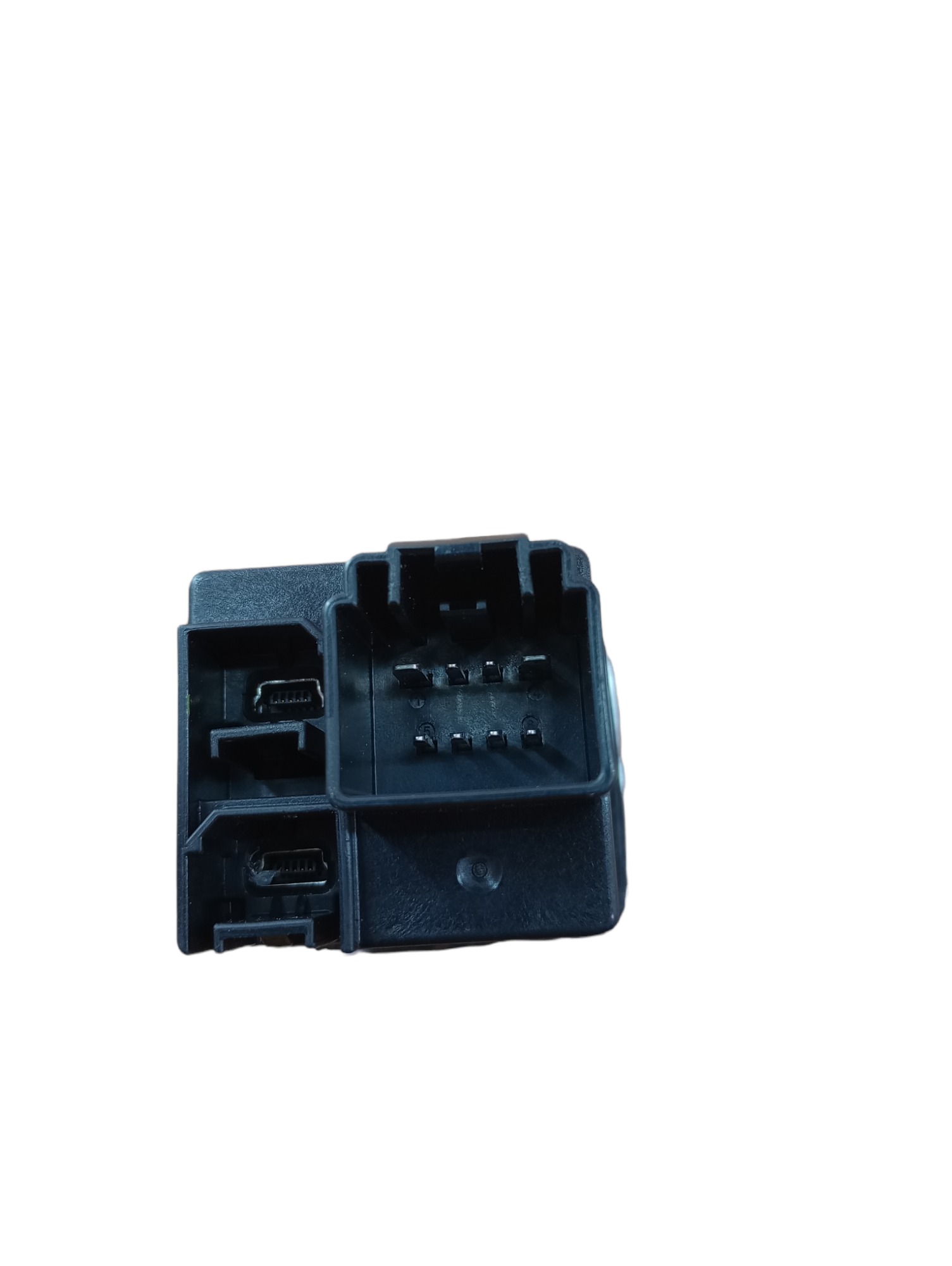 Entrada Auxíliar Usb Fiat Toro 2021 5XG28DX9AD 3