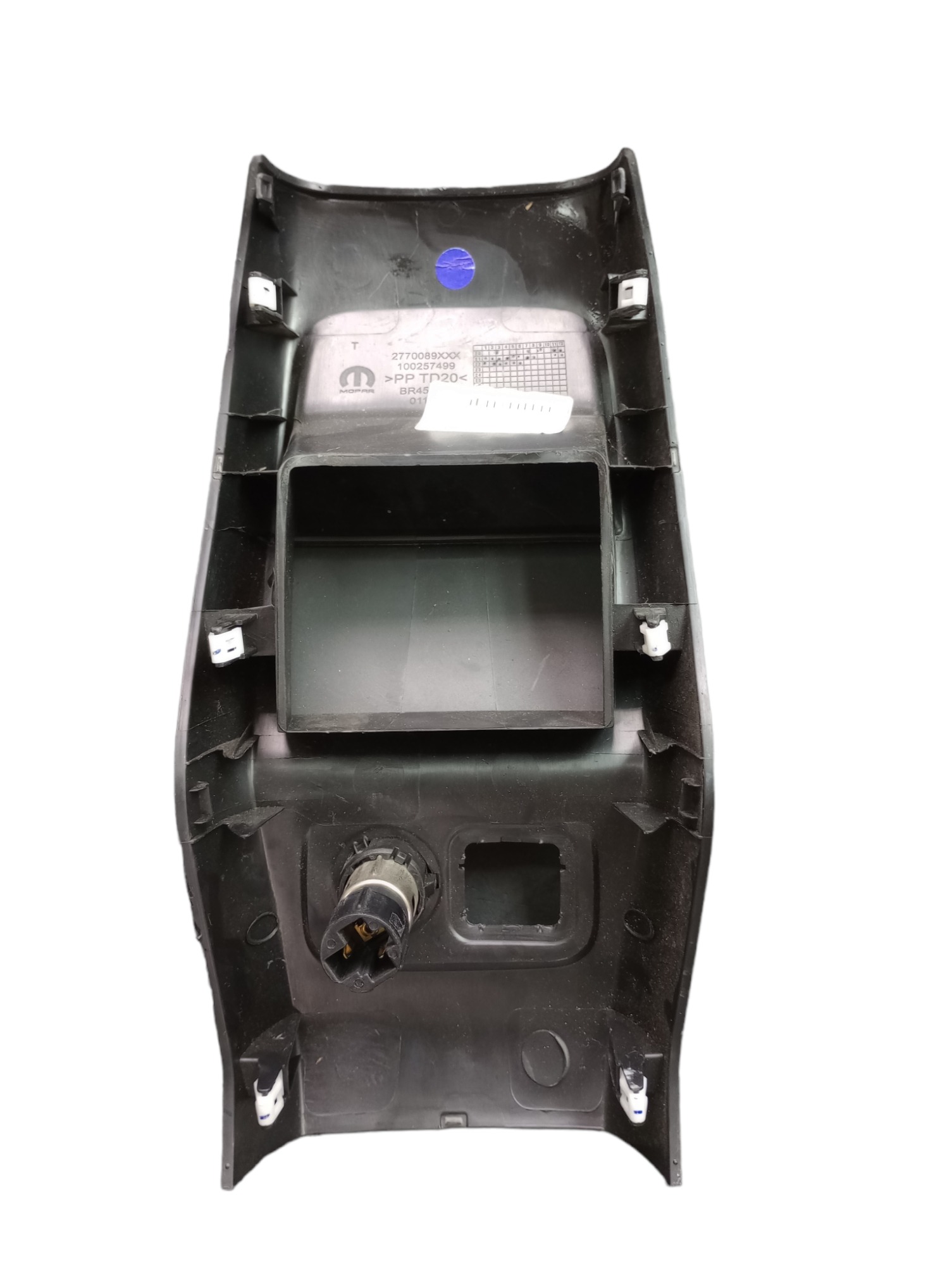 Moldura Console Traseiro Tomada Fiat Toro 2022 Com Detalhe 5