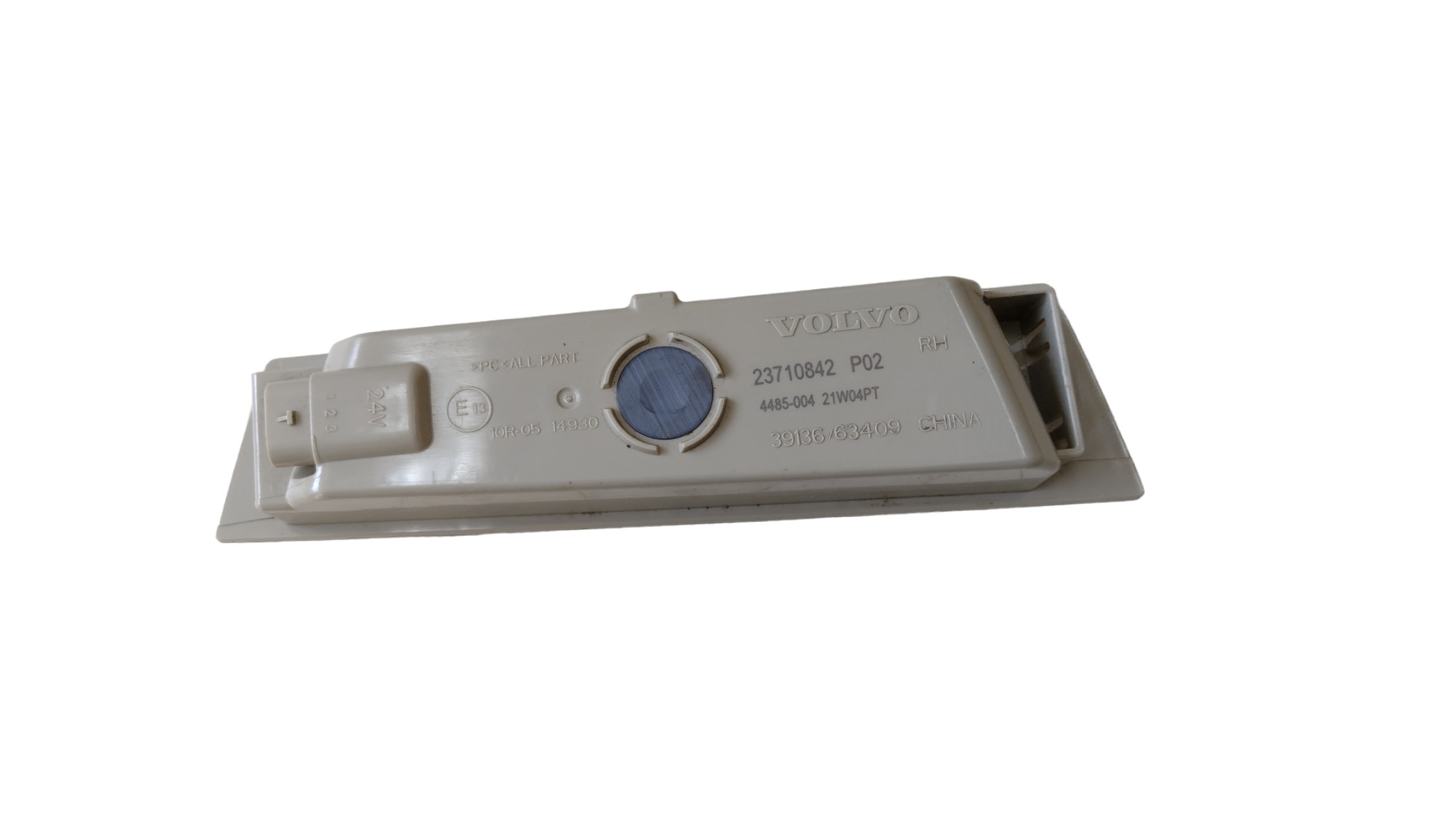 Luz De Teto L.d Cabine Volvo Fh 460-540 2016 A 2021 2