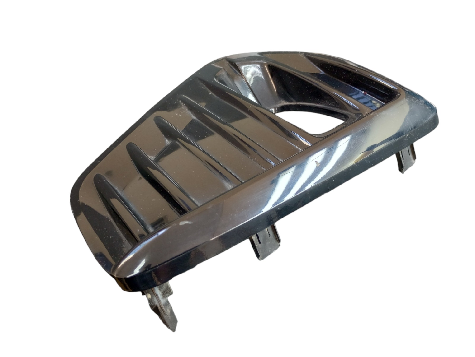 Moldura L.d Farol Auxiliar Milha Nissan Kicks 2022 3