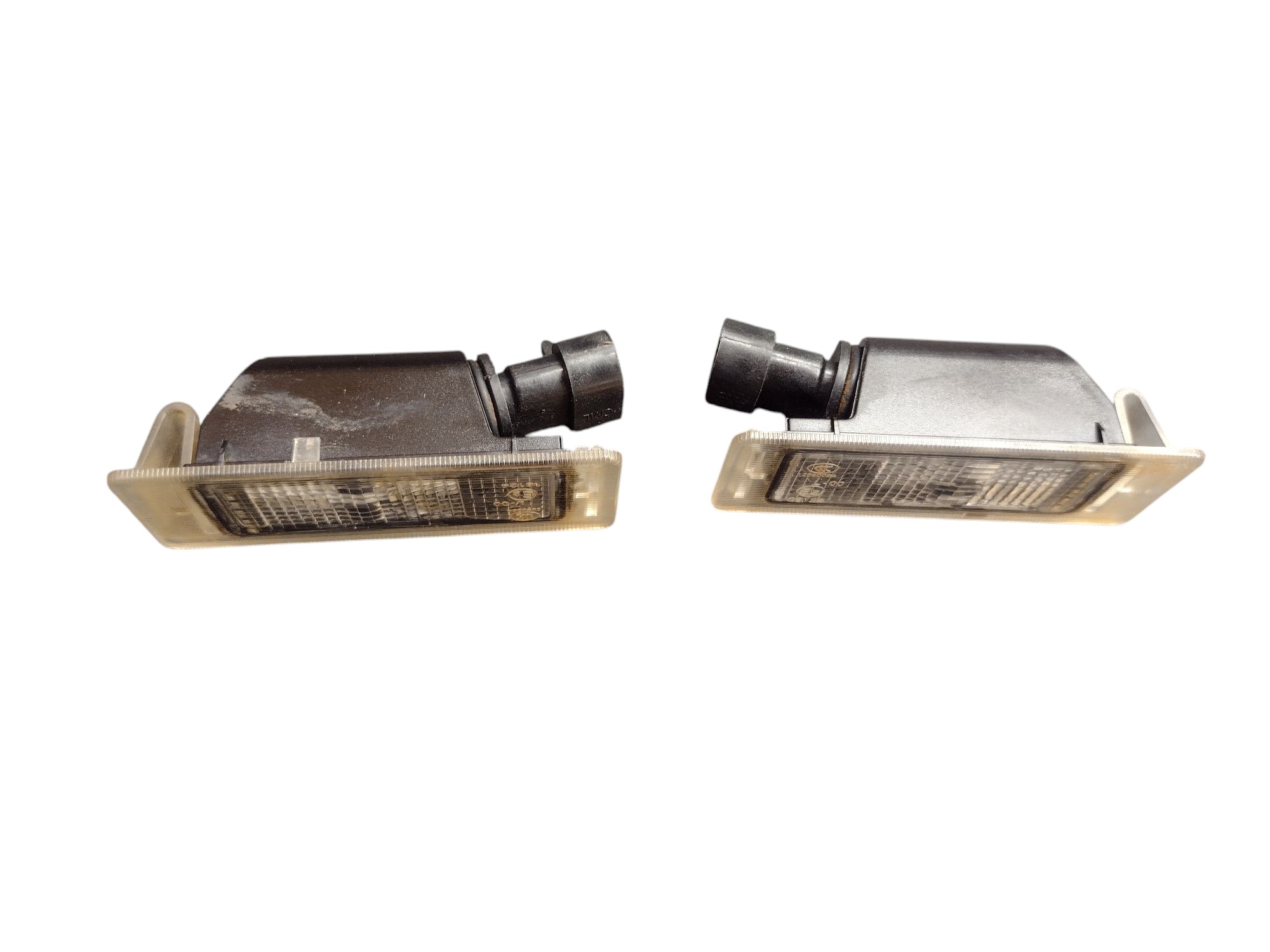 Par Luz De Placa Traseira Gm Trailblazer 2019 1350217 5
