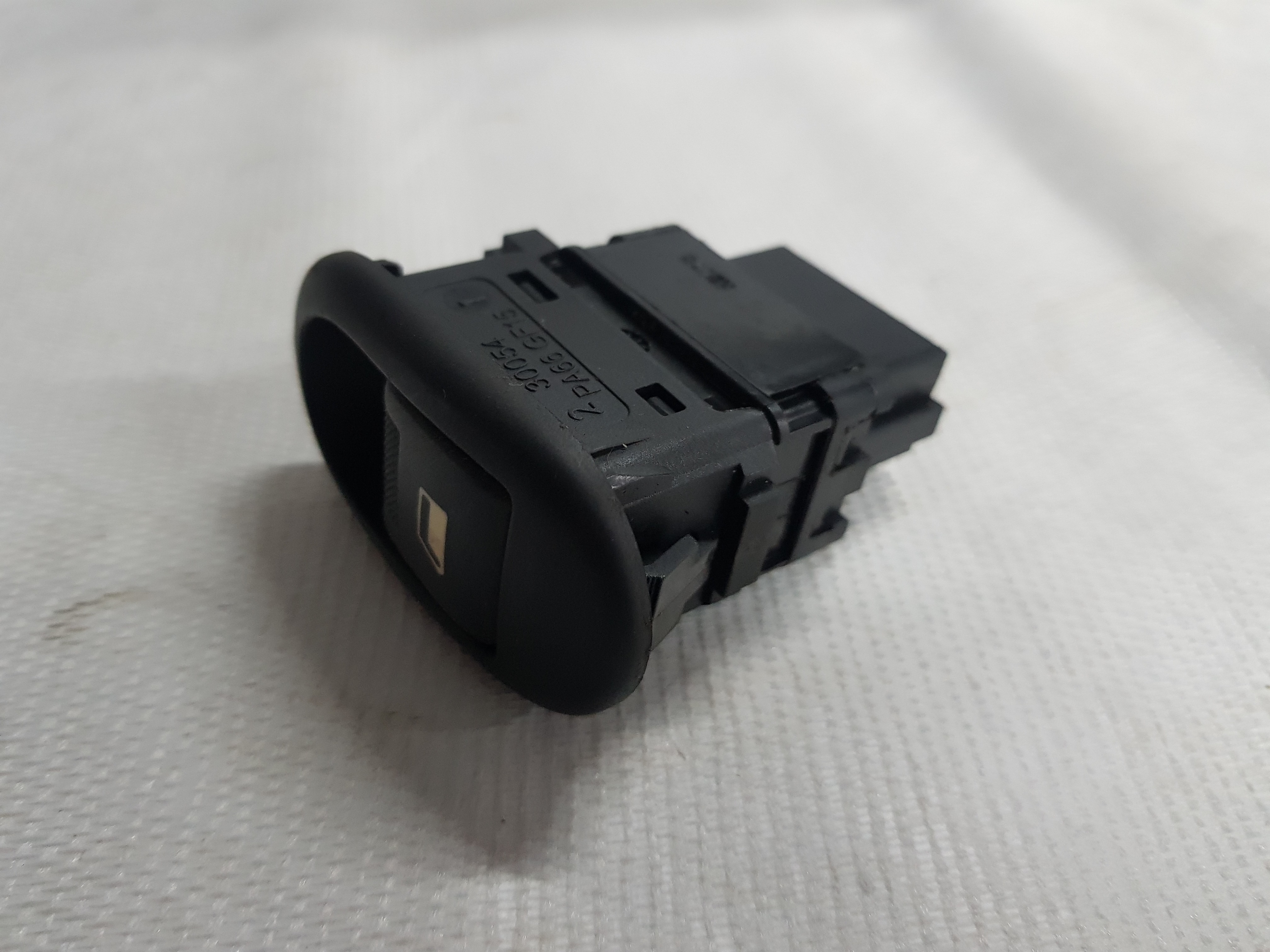 Botão C P. Solta Vidro Elét 96605364xt Citroen – Pç Balcão 2