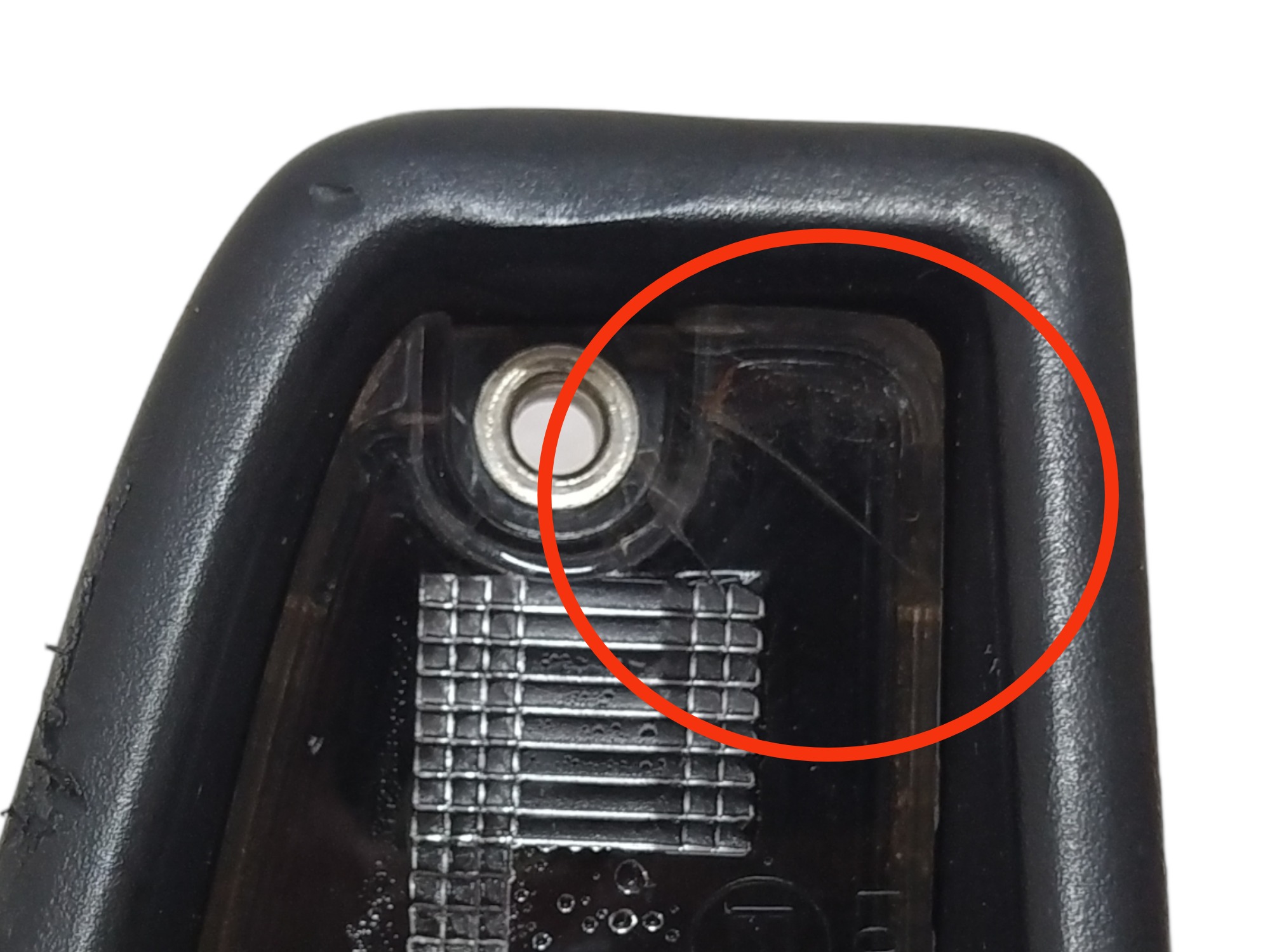 Luz De Placa Esquerda Parachoque Fiat Strada 1.4 2017 V80 7
