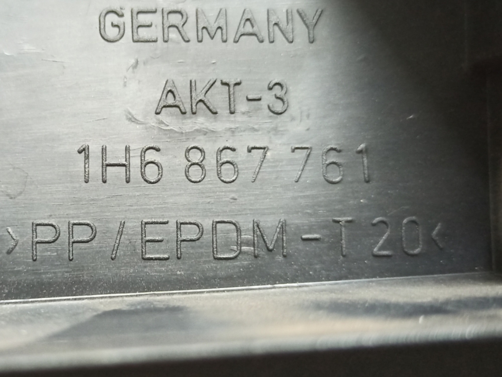 Suporte Bagagito Esquerdo Volkswagen Golf 1995 V41 8
