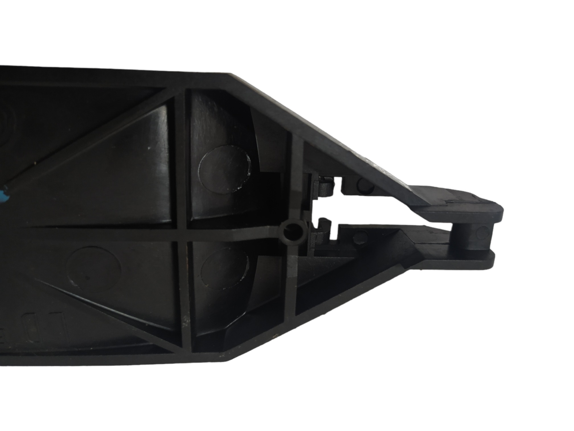 Suporte Base Maçaneta Externa Tras. Direita Palio 2016 V82 Traseira 7