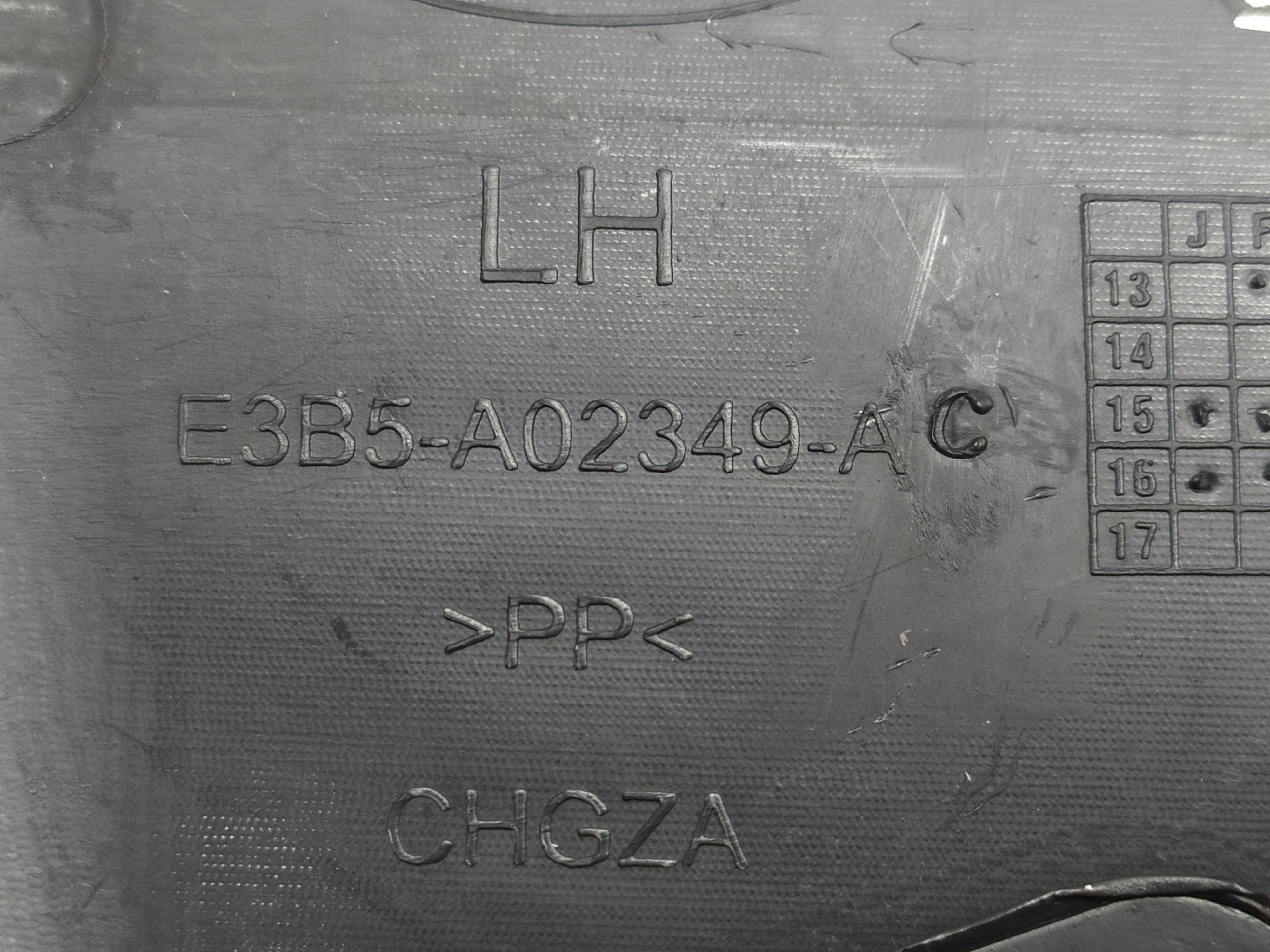 Soleira Porta Dianteira Esquerda  Ford Ka 2016 E3b5a02349 7