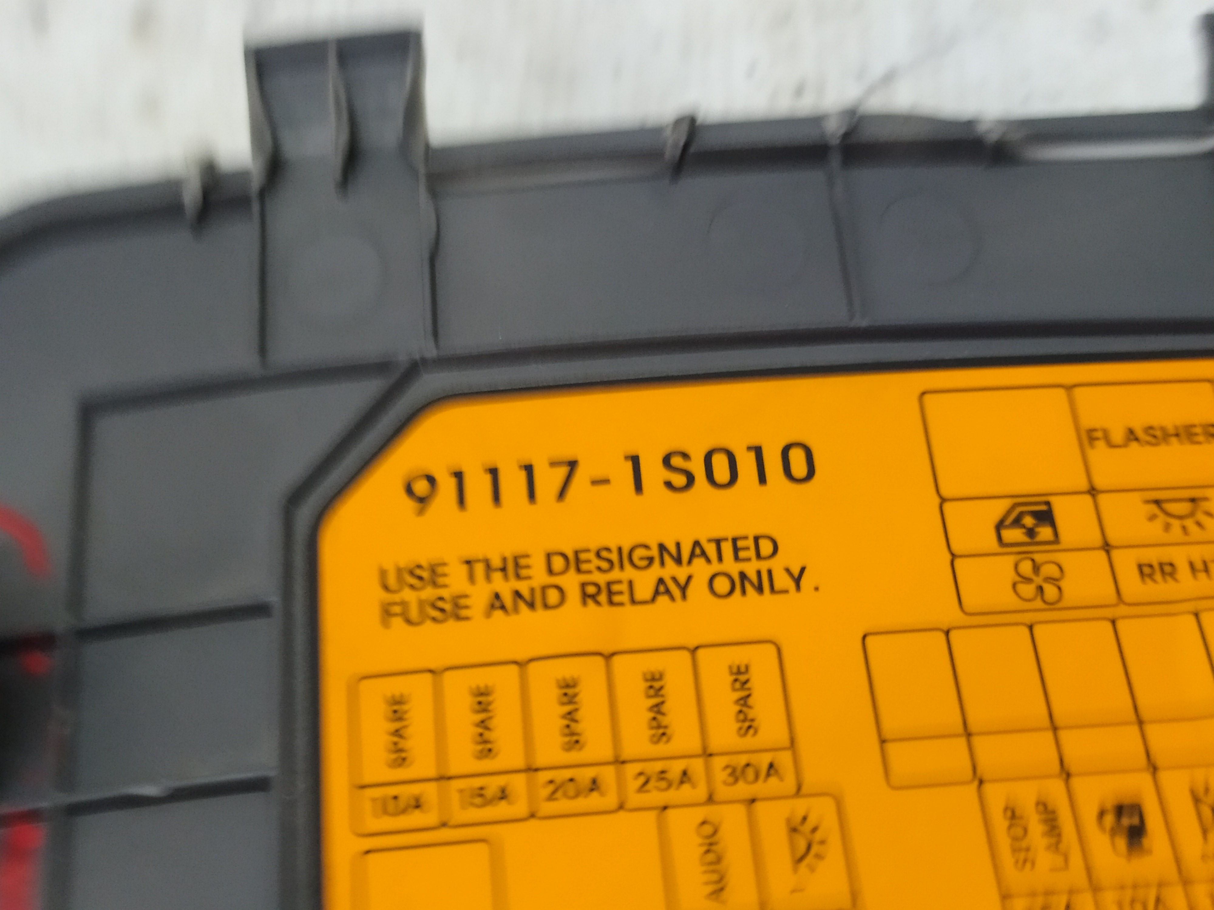 Tampa Caixa Fusiveis  Hyundai Hb20 2014 911171s010 V69 5