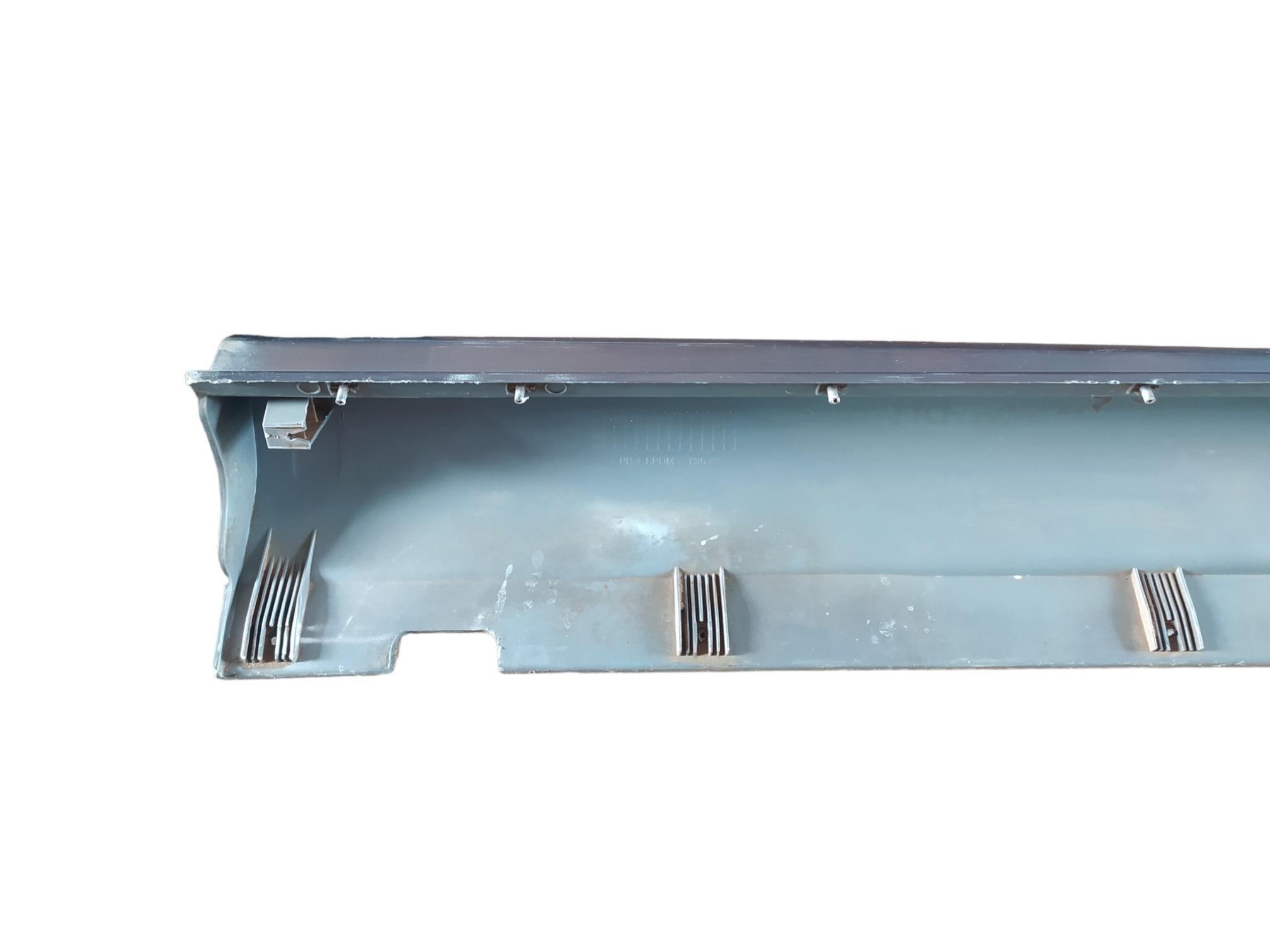 Spoiler Lateral Direito Inf Hyundai Santa Fé 2.7 2001 V55 6