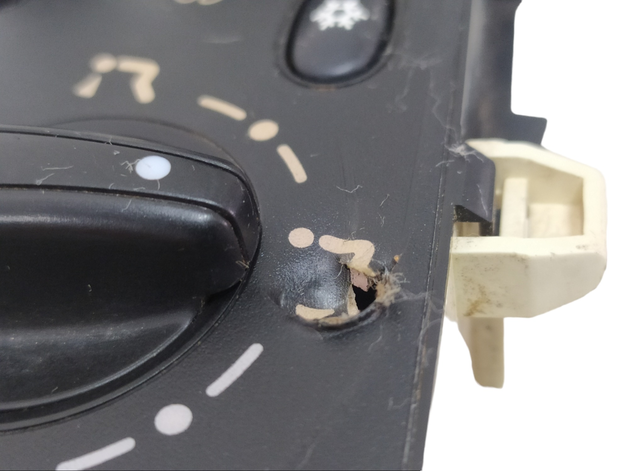 Comando Ar Painel Central Citroen C3 154540800 2005 V22 8
