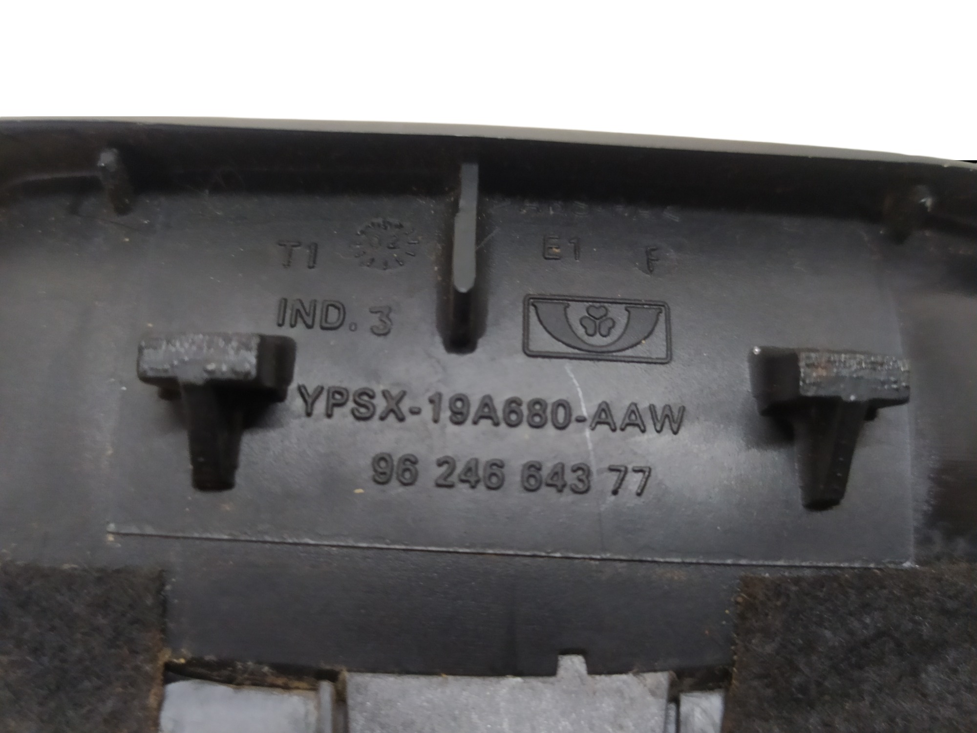 Difusor De Ar Esquerdo Peugeot 206 2002 9624664377 V42 7