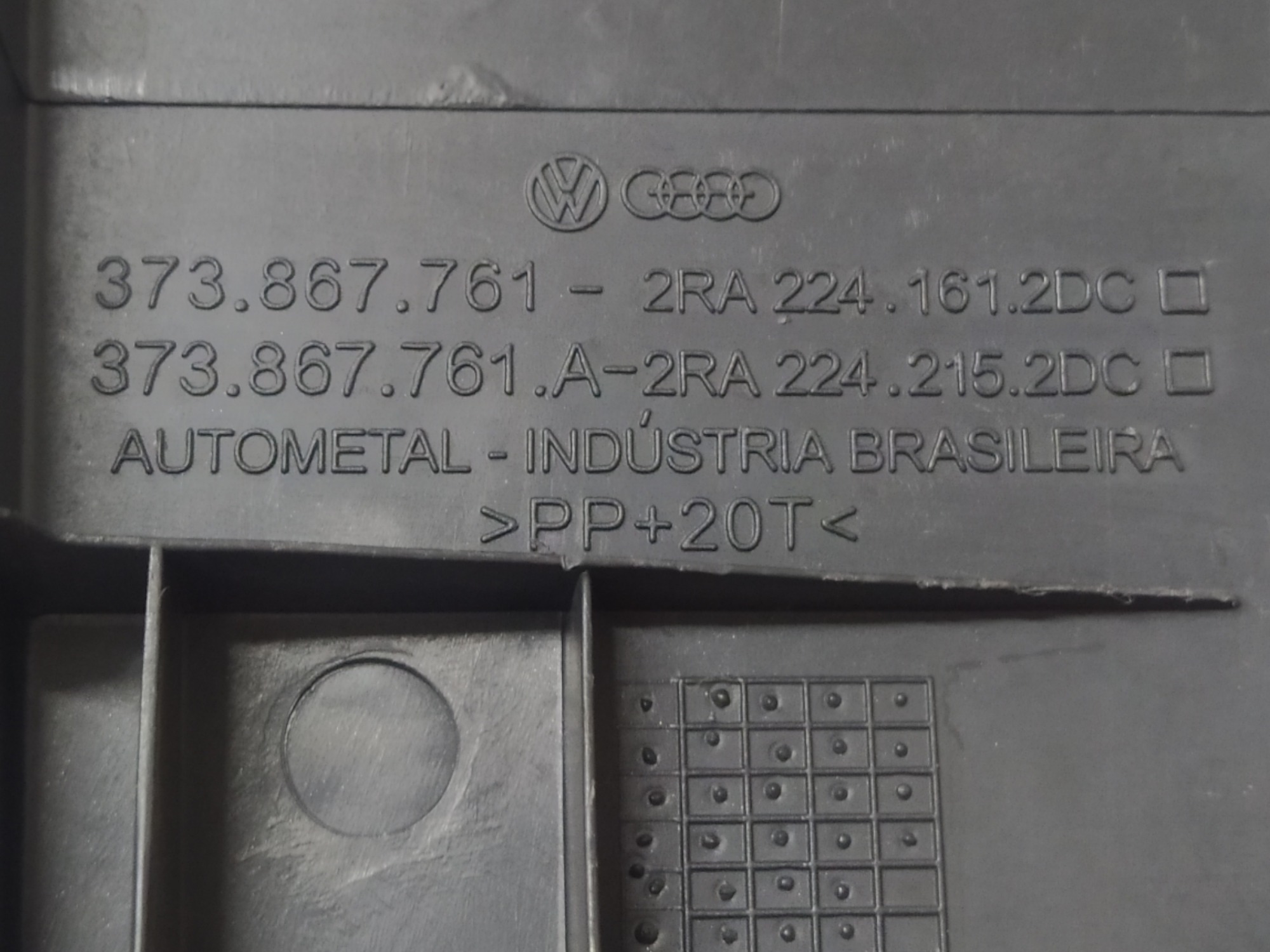 Suporte Tampão Bagagito Lado Esquerdo Vw Gol 2002 V17 7