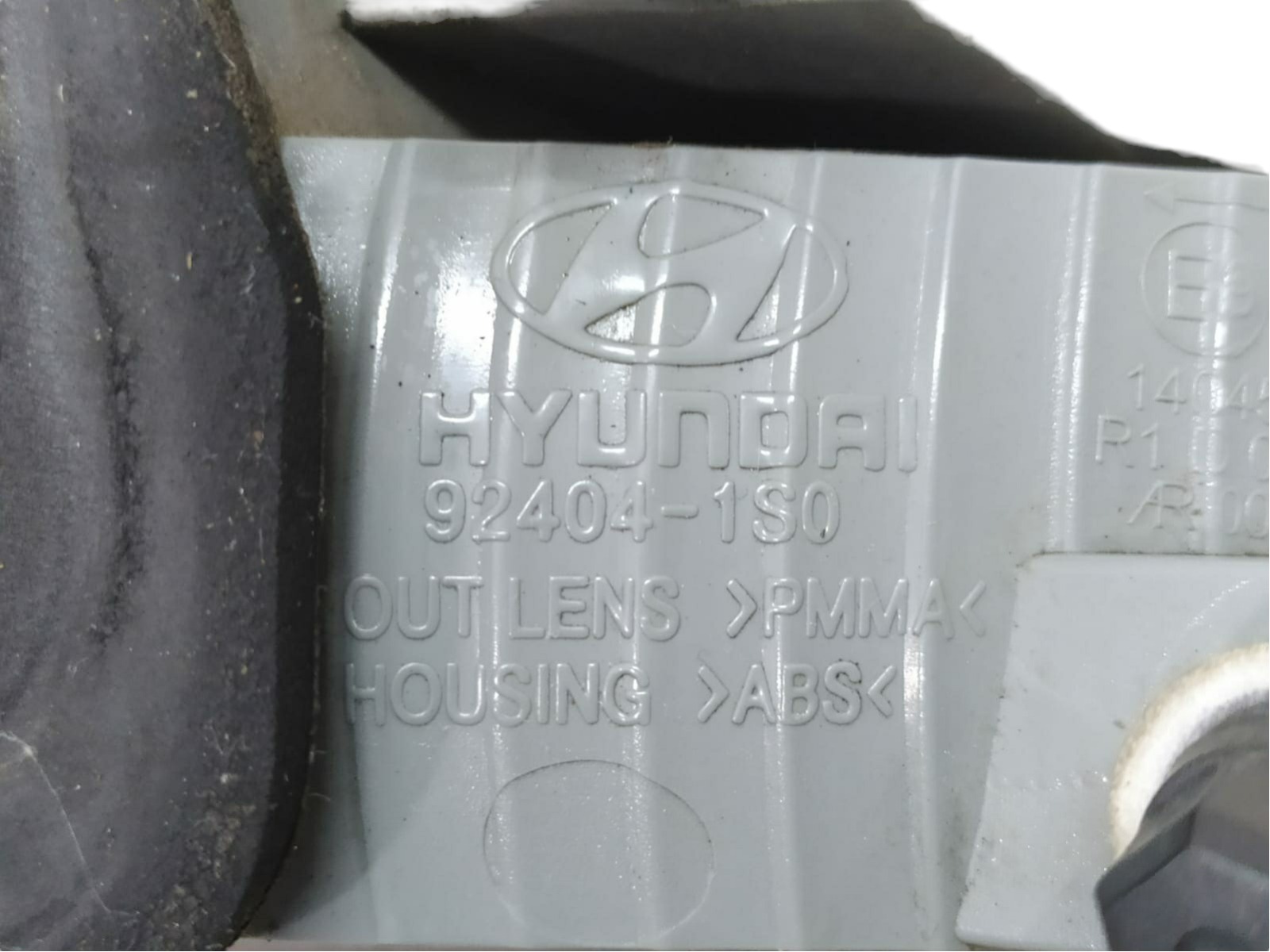 Lanterna Direita Da Tampa Traseira Hyundai Hb20 2014 V69 6