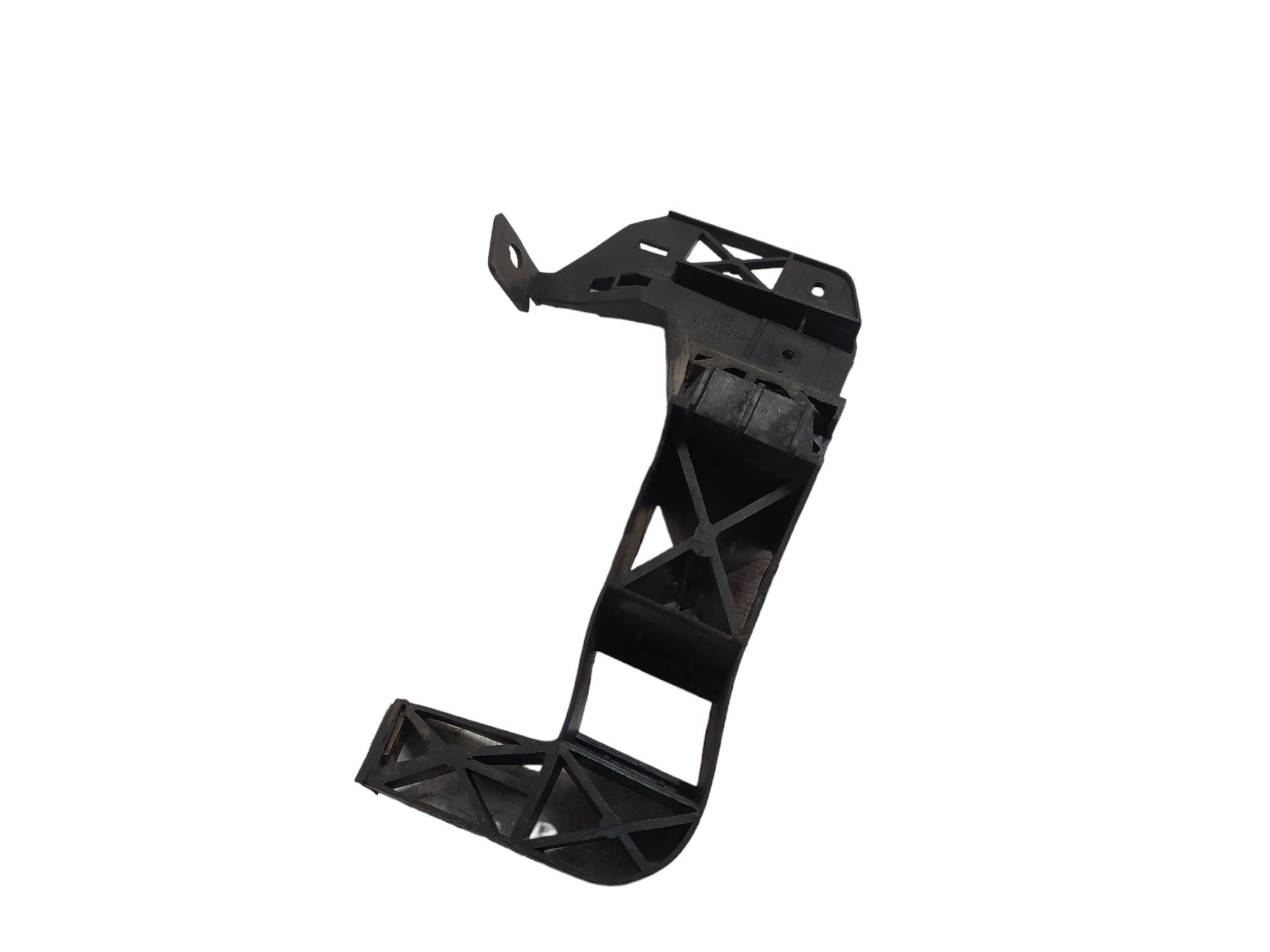Suporte Parachoque Traseiro Direito Gm Omega 97 98 V75 2