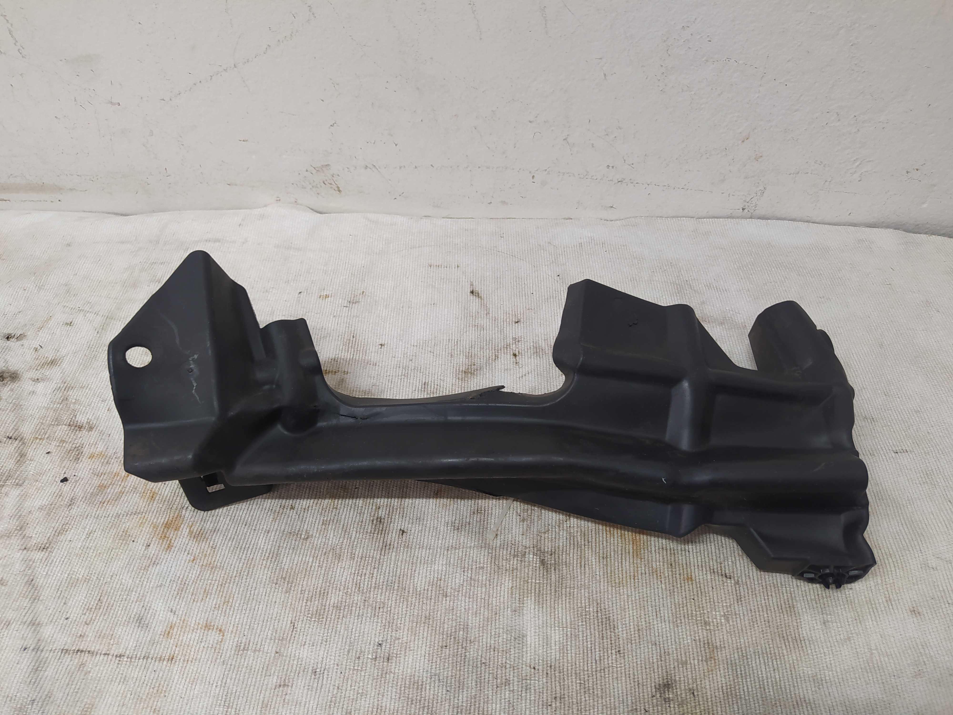 Defletor Lateral Esquerda Do Radiador Honda Hr-v 2016 V76