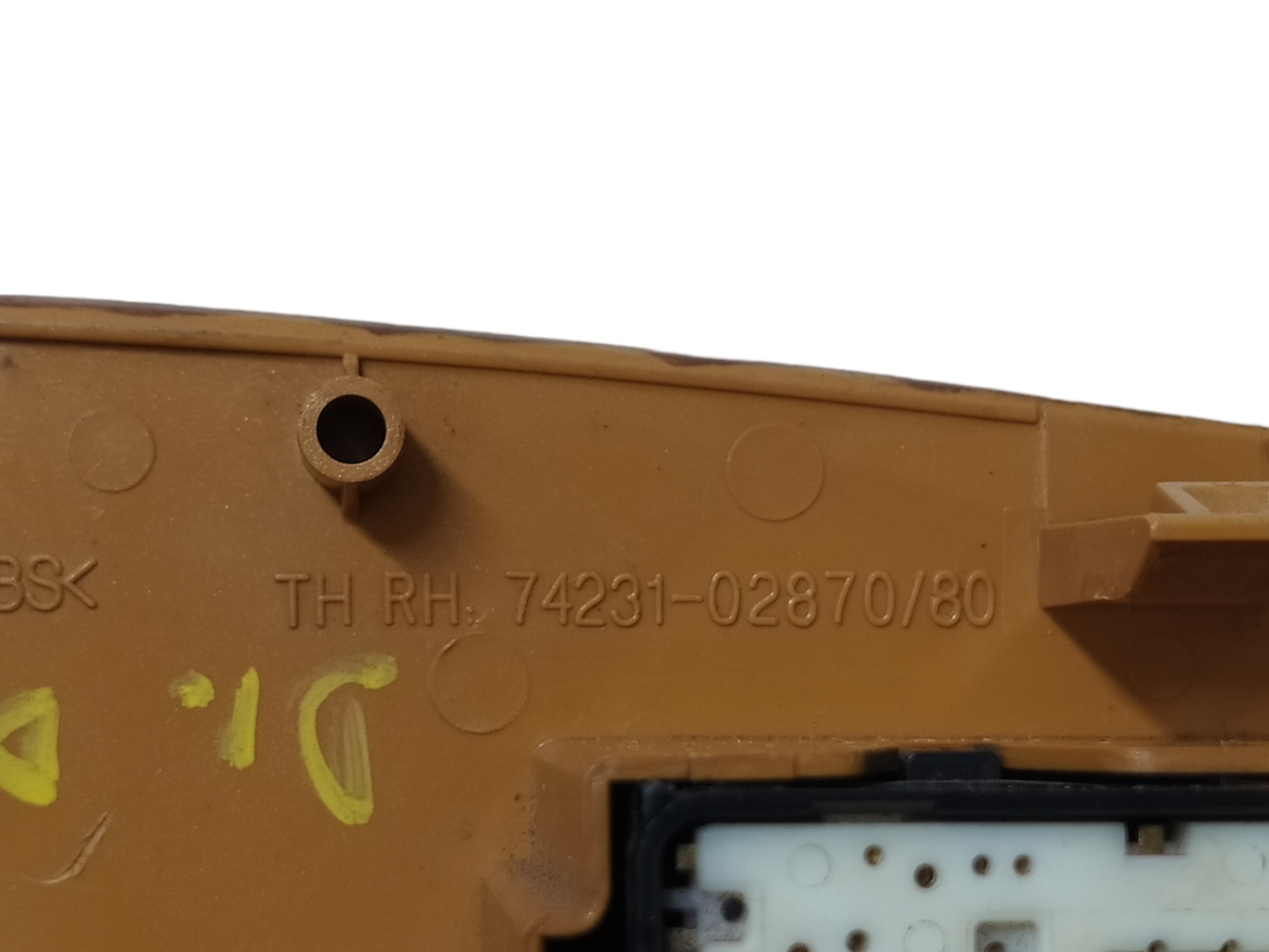 Moldura Botão Porta Traseira Direita Toyota Corolla 2009 8