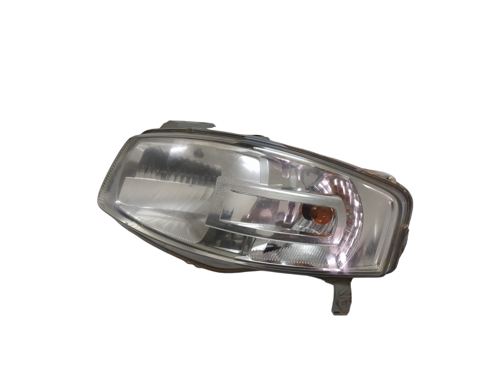 Farol Esquerdo Volkswagen Gol G4 2011 2012 2100143 V83  Esquerdo 2