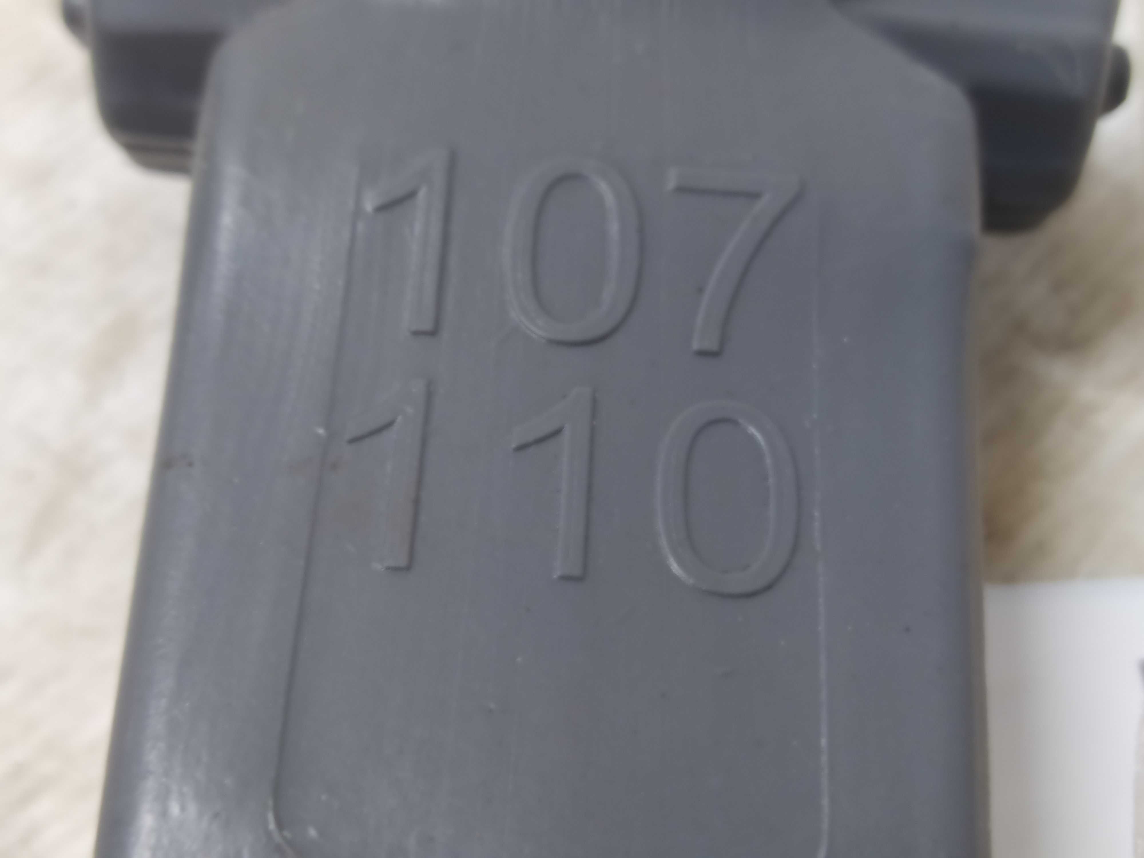 Limitador Porta Dianteira Direito Fiat Uno 1.0 2016 A 2018 8