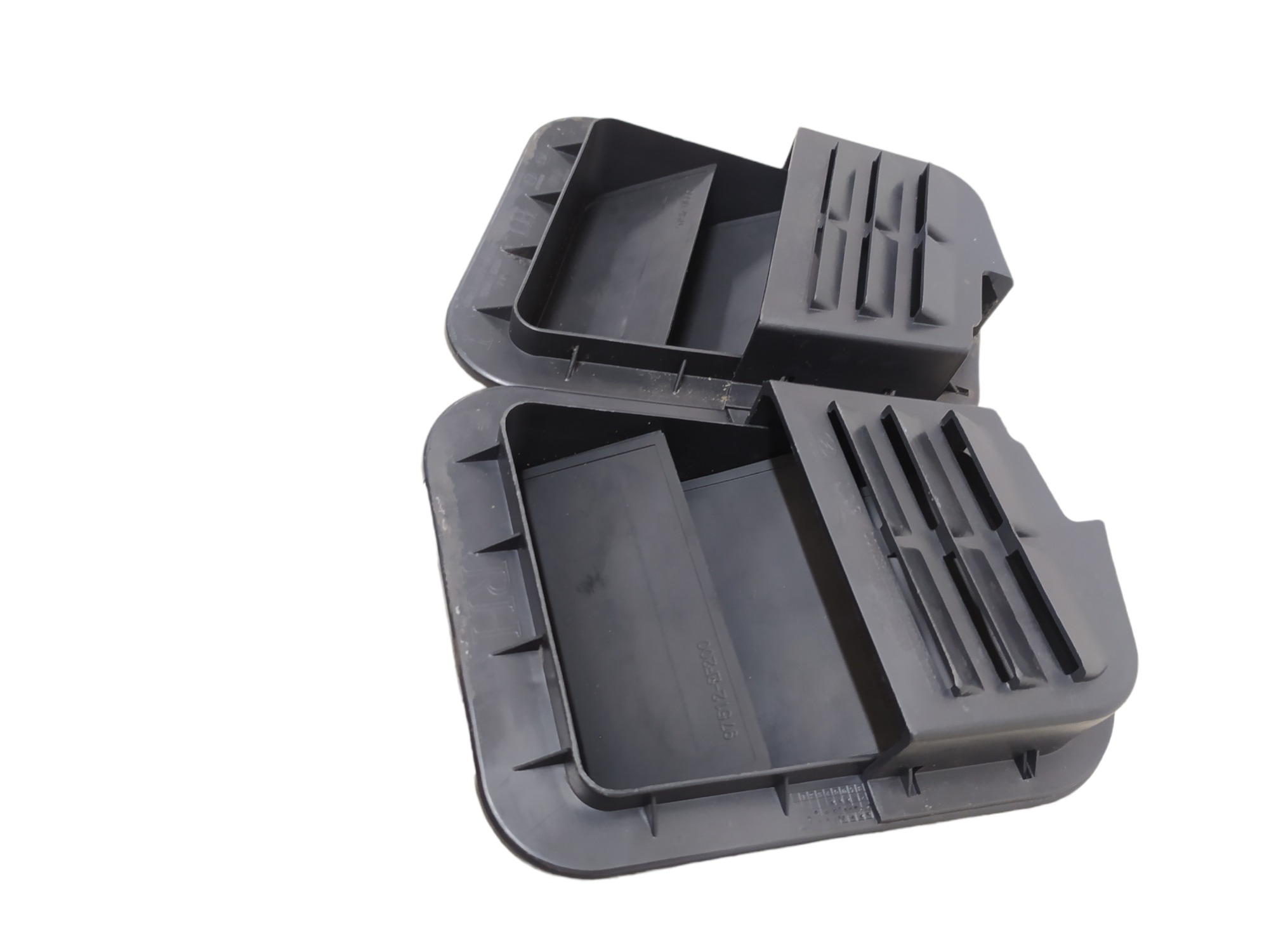Difusor Saida Ar Hyundai Hb20 2014 975201s000 V69 Par 3