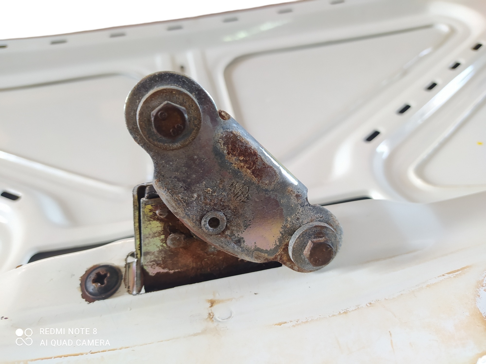Tampa Traseira Porta Malas Volkswagen Apollo 1991 V27 7