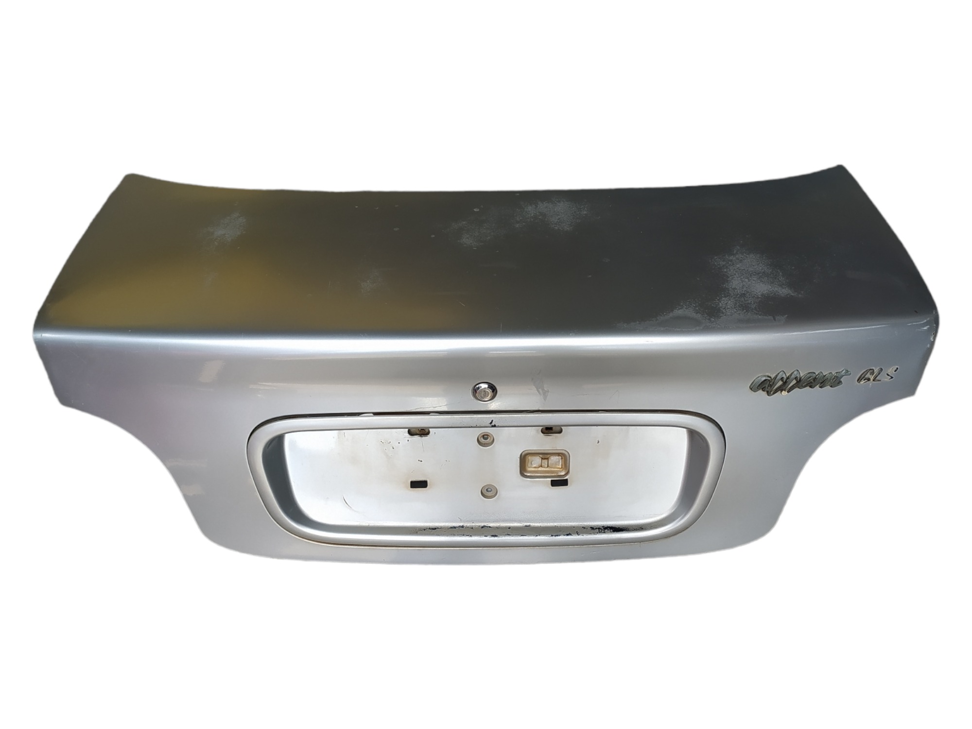 Tampa Traseira Porta Malas Hyundai Accent 1997 V73
