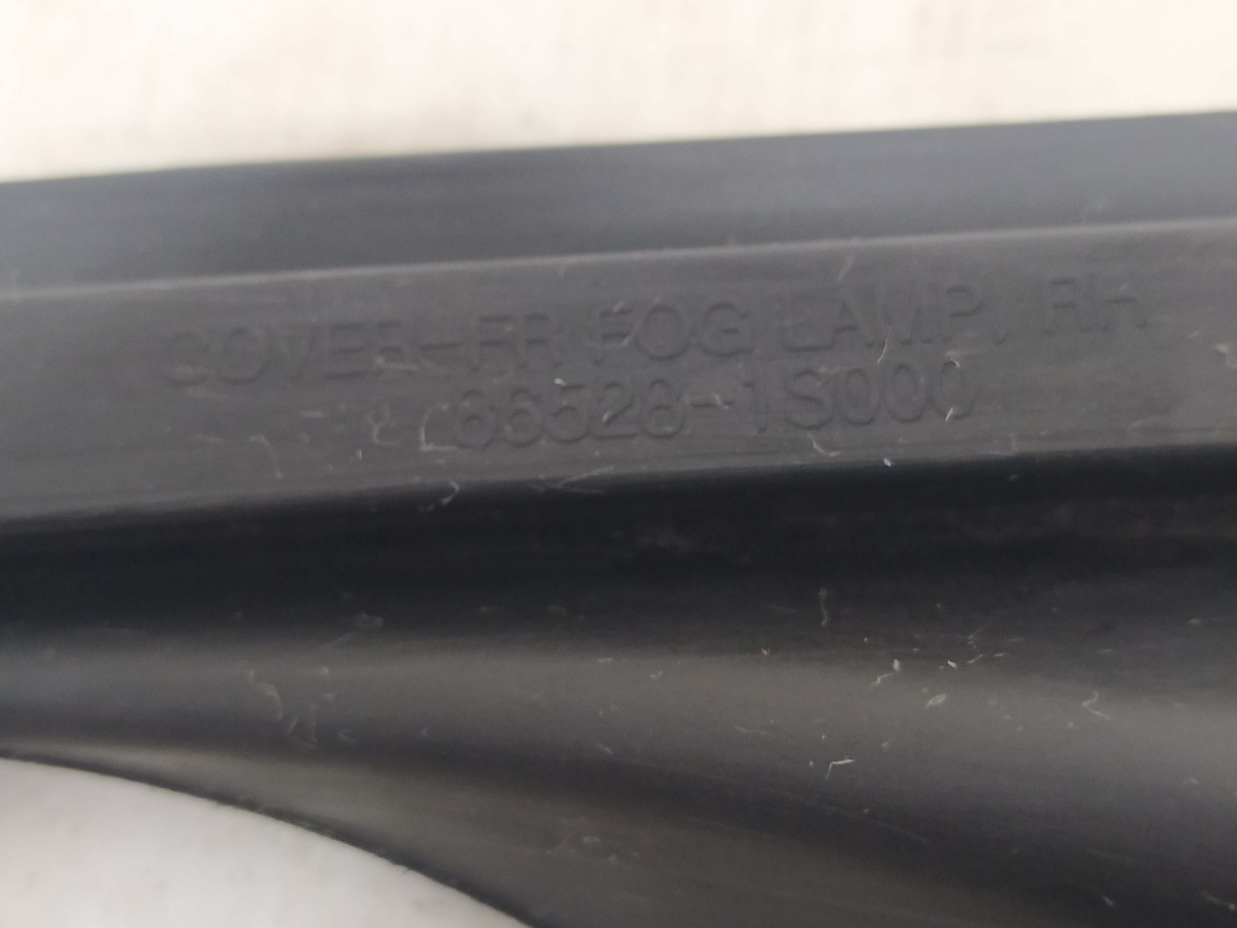 Grade Moldura Farol Milha Direiro Hb20 2014 865281s000 V69 Preta Direito 7