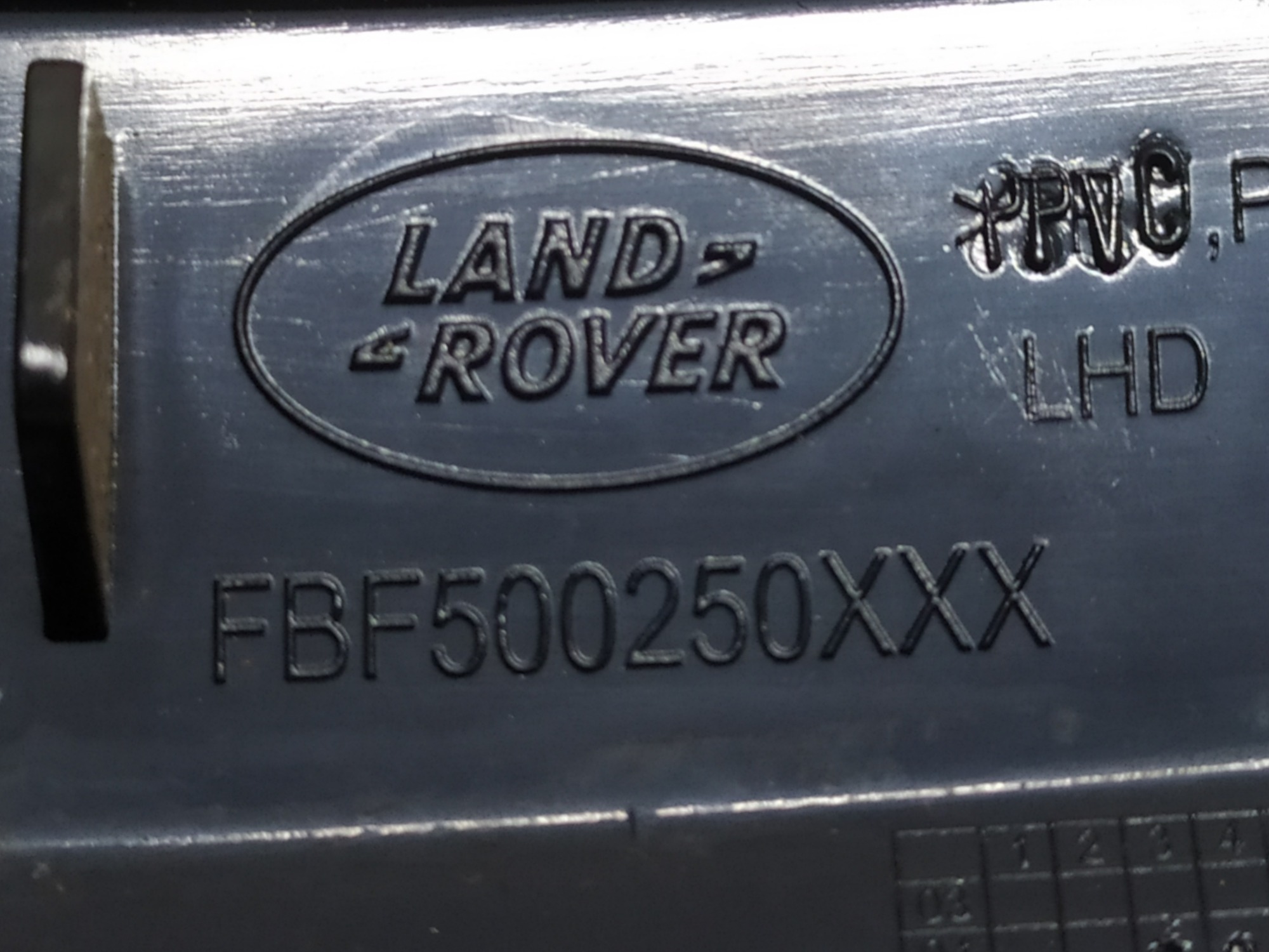 Acabamento Esquerdo Painel Land Rover Discovery 3 2008 V92 8