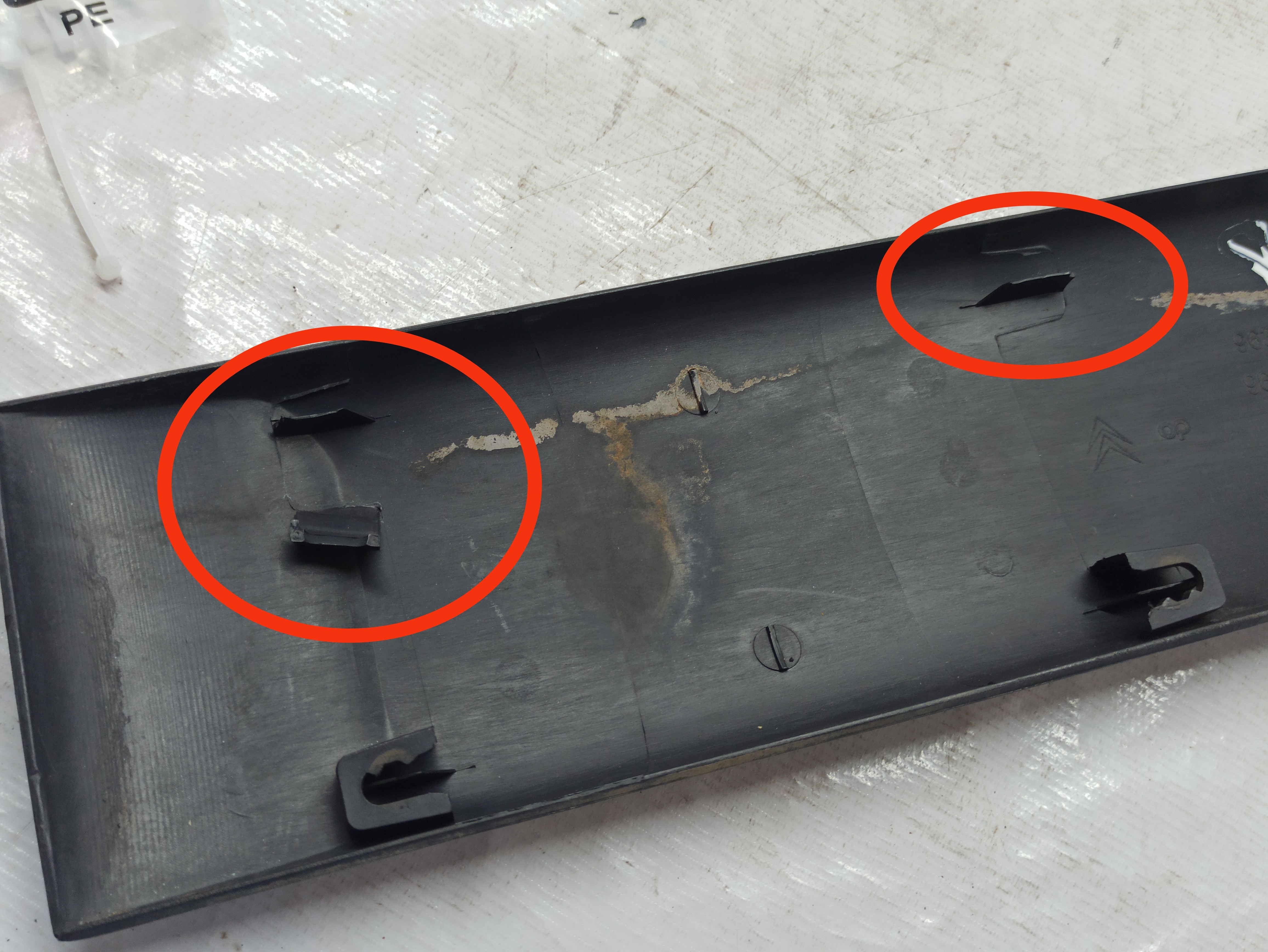 Friso De Porta Traseira Esquerda Xsara Picasso 2005 2006 V58 5