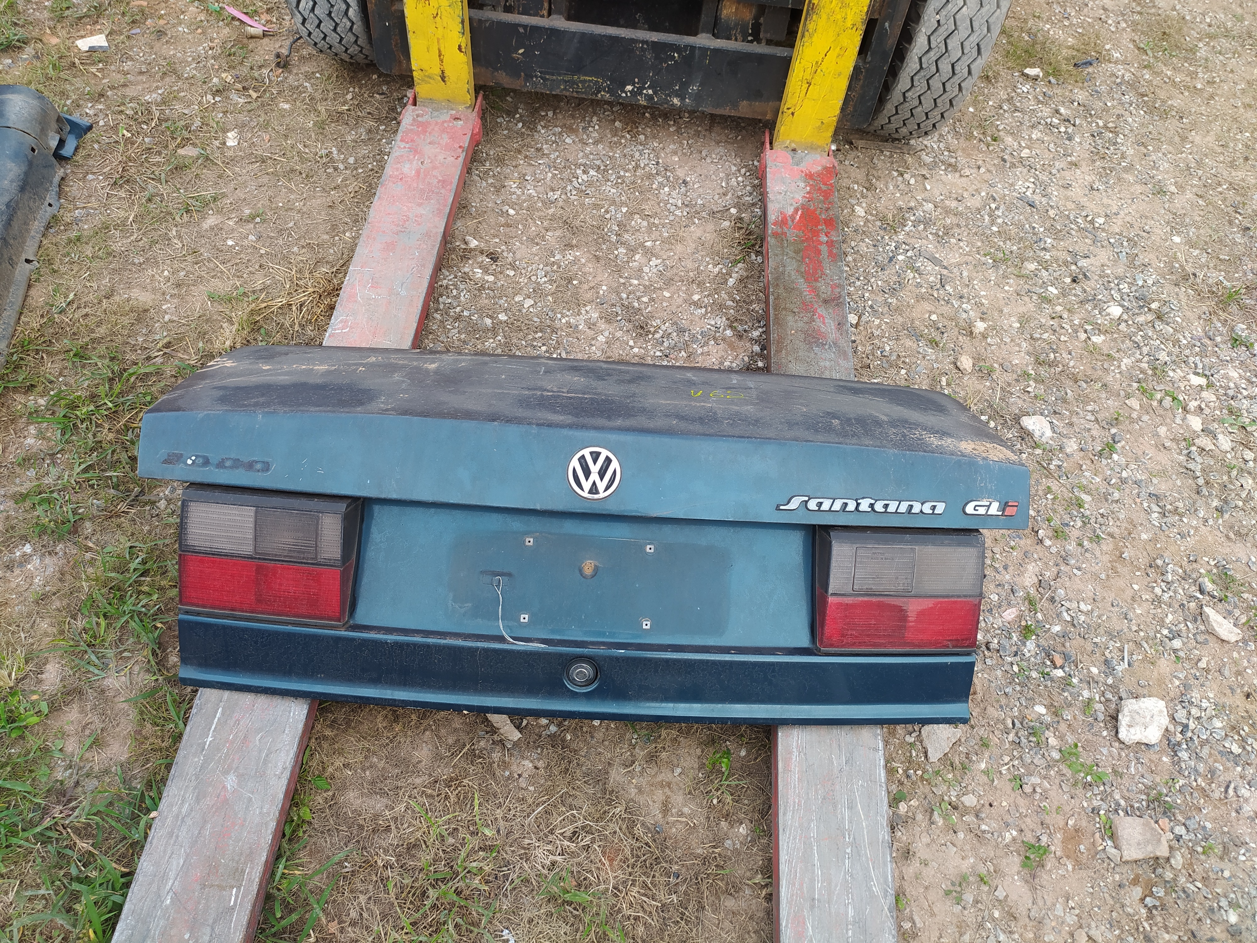 Tampa Traseira Porta Malas Vw Santana 2.0 1995 V62 Balcão