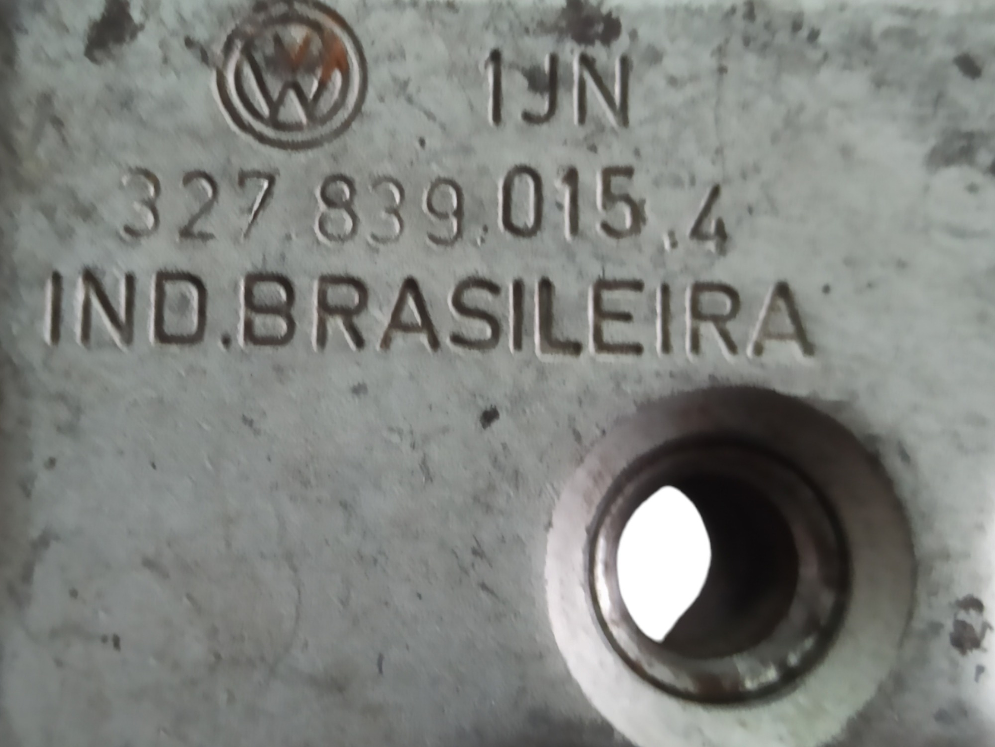 Fechadura Porta Traseira Esquerda Volkswagen Santana Balcão 4