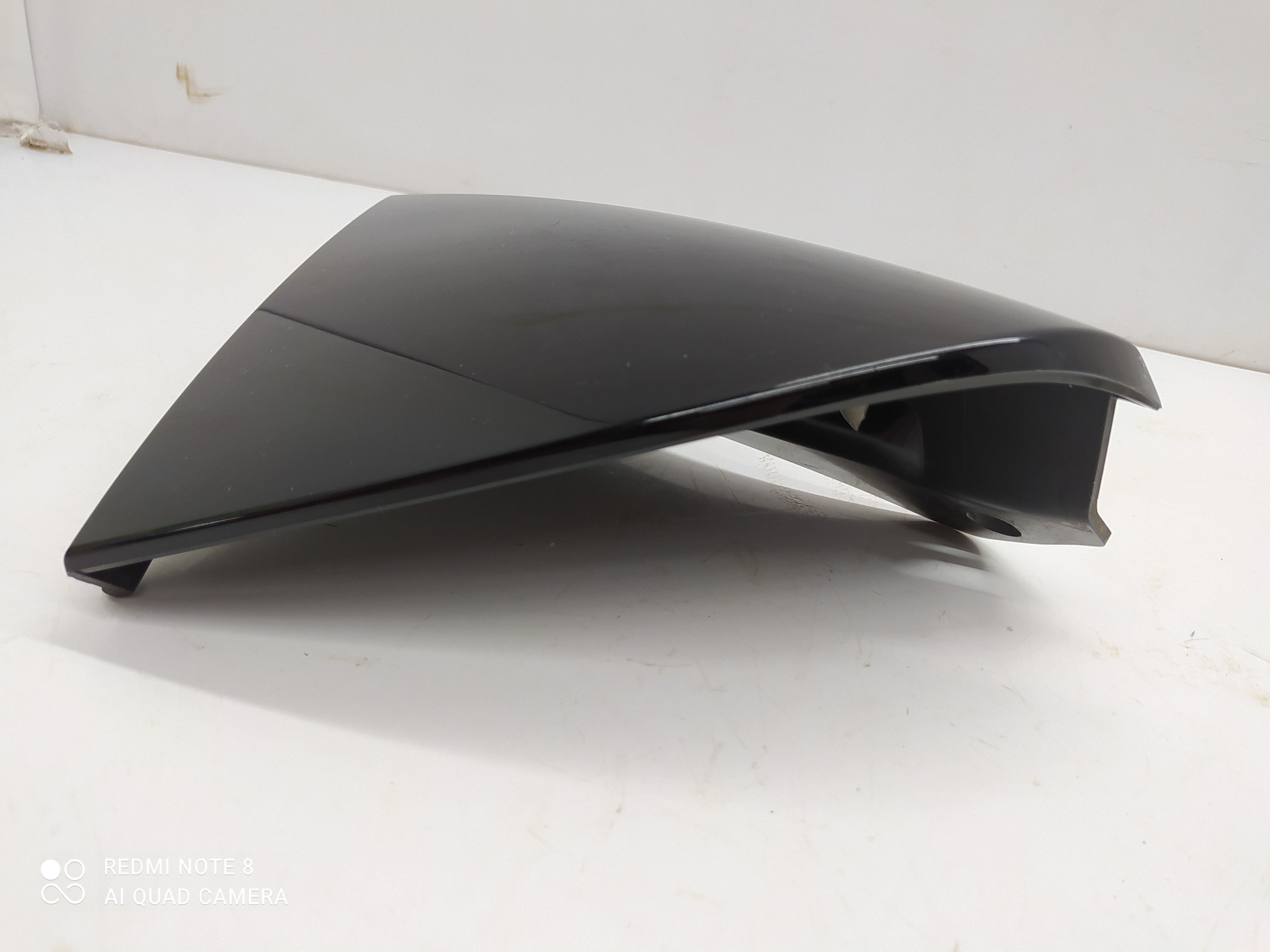 Acabamento Lanterna Black Piano Direito Fiat Mobi 2016 2020 2