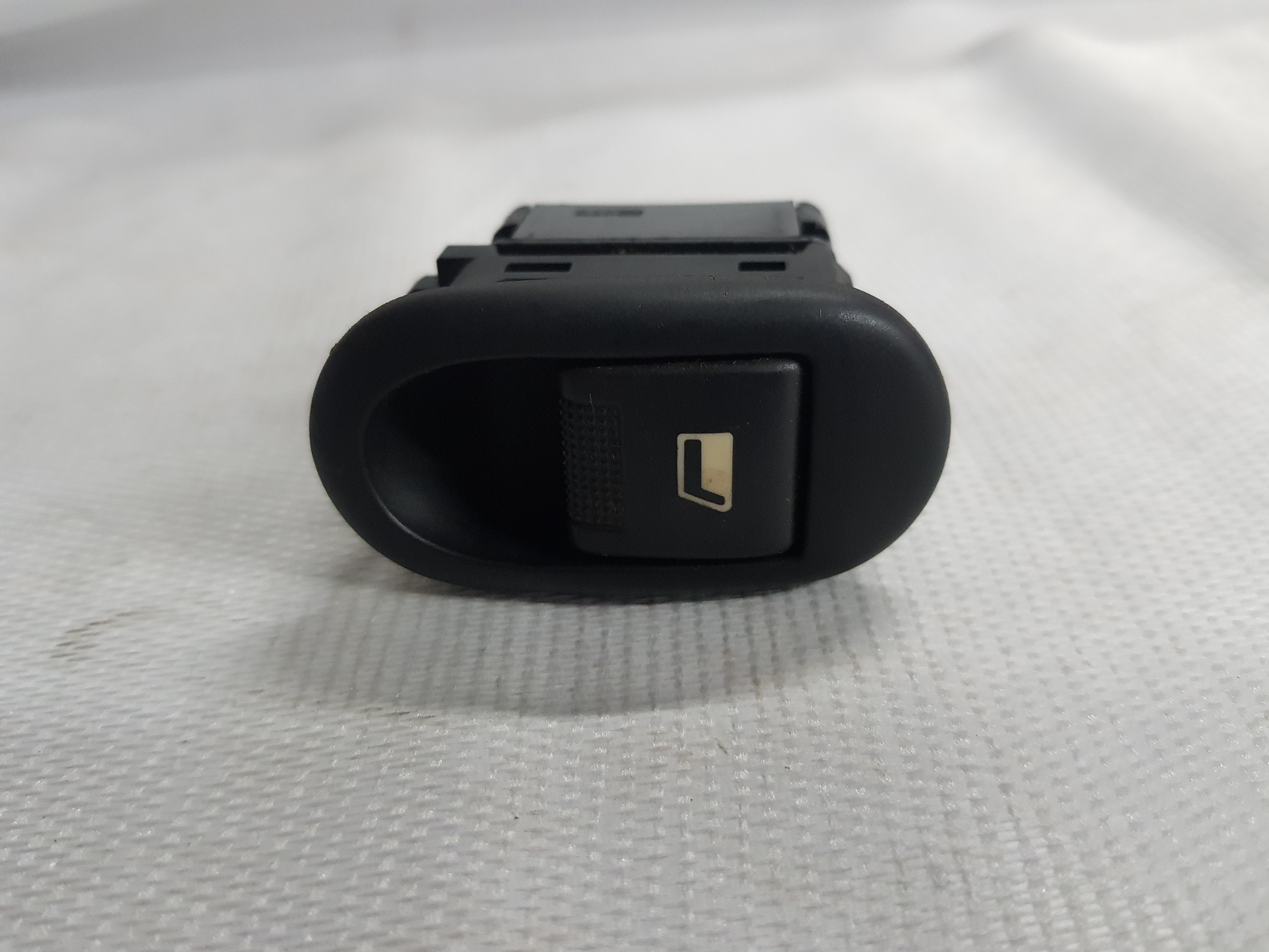 Botão C P. Solta Vidro Elét 96605364xt Citroen – Pç Balcão 5