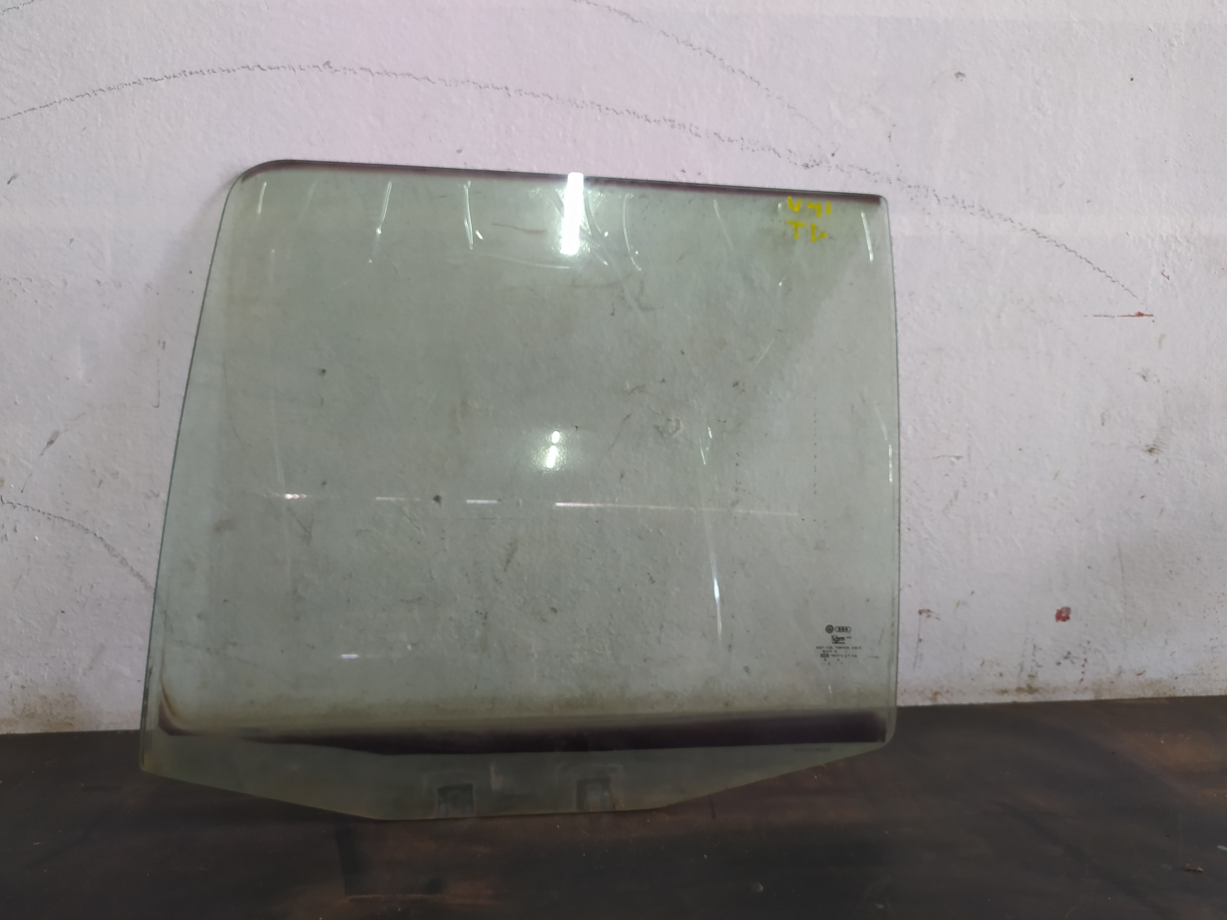 Vidro Trseiro Direito Volkswagen Golf 1995 V41 Balcão