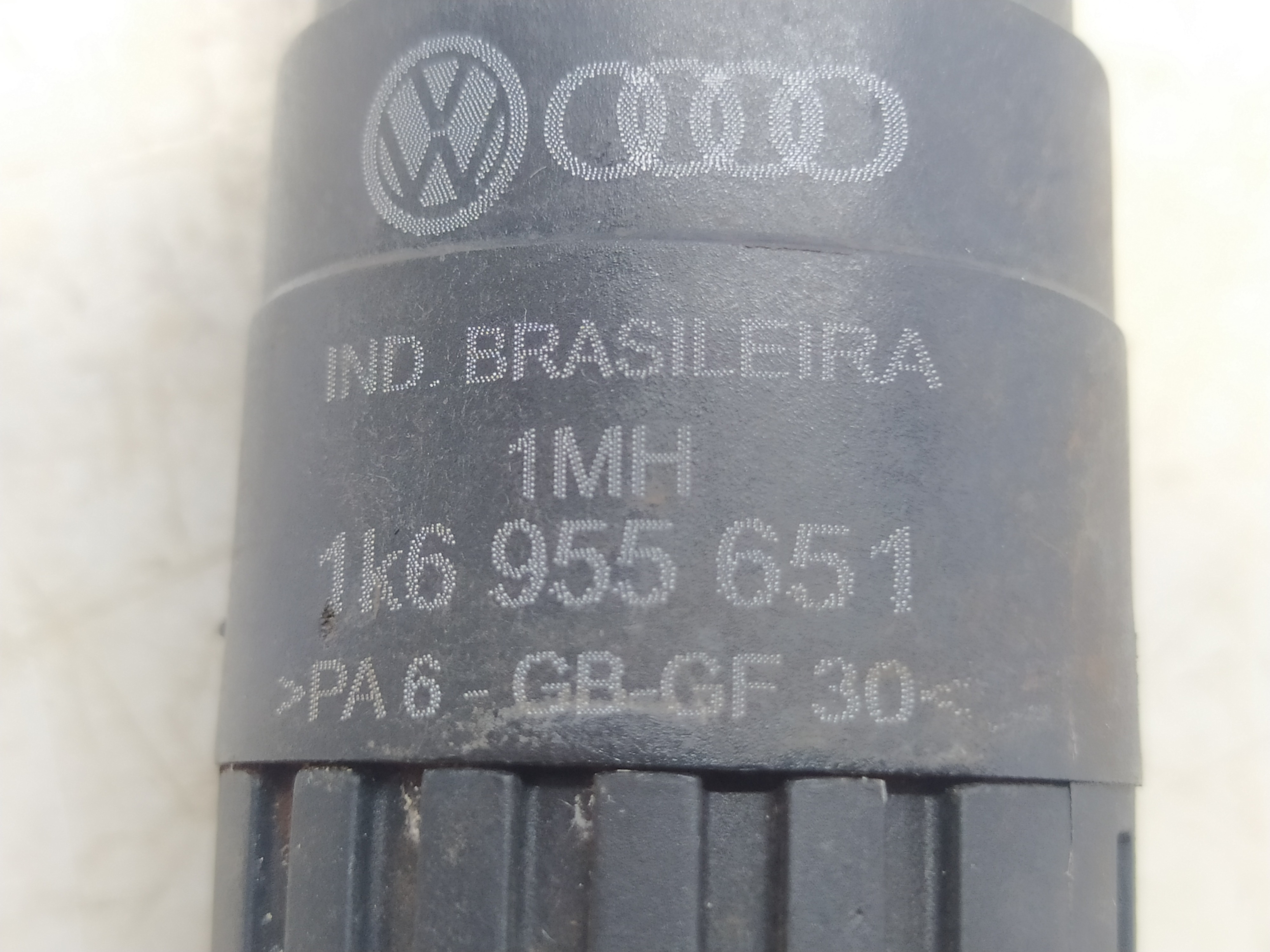 Bomba Do Reservatório De Água Parabrisa Vw Gol 1k6955651 9