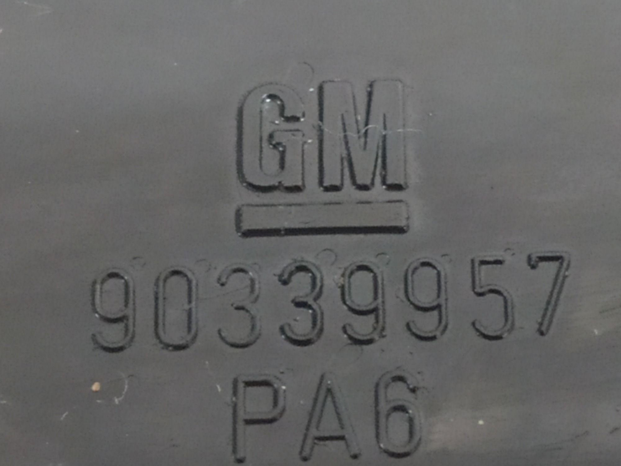 Suporte Parachoque Traseiro Esquerdo Gm Omega 97 98 V75 7