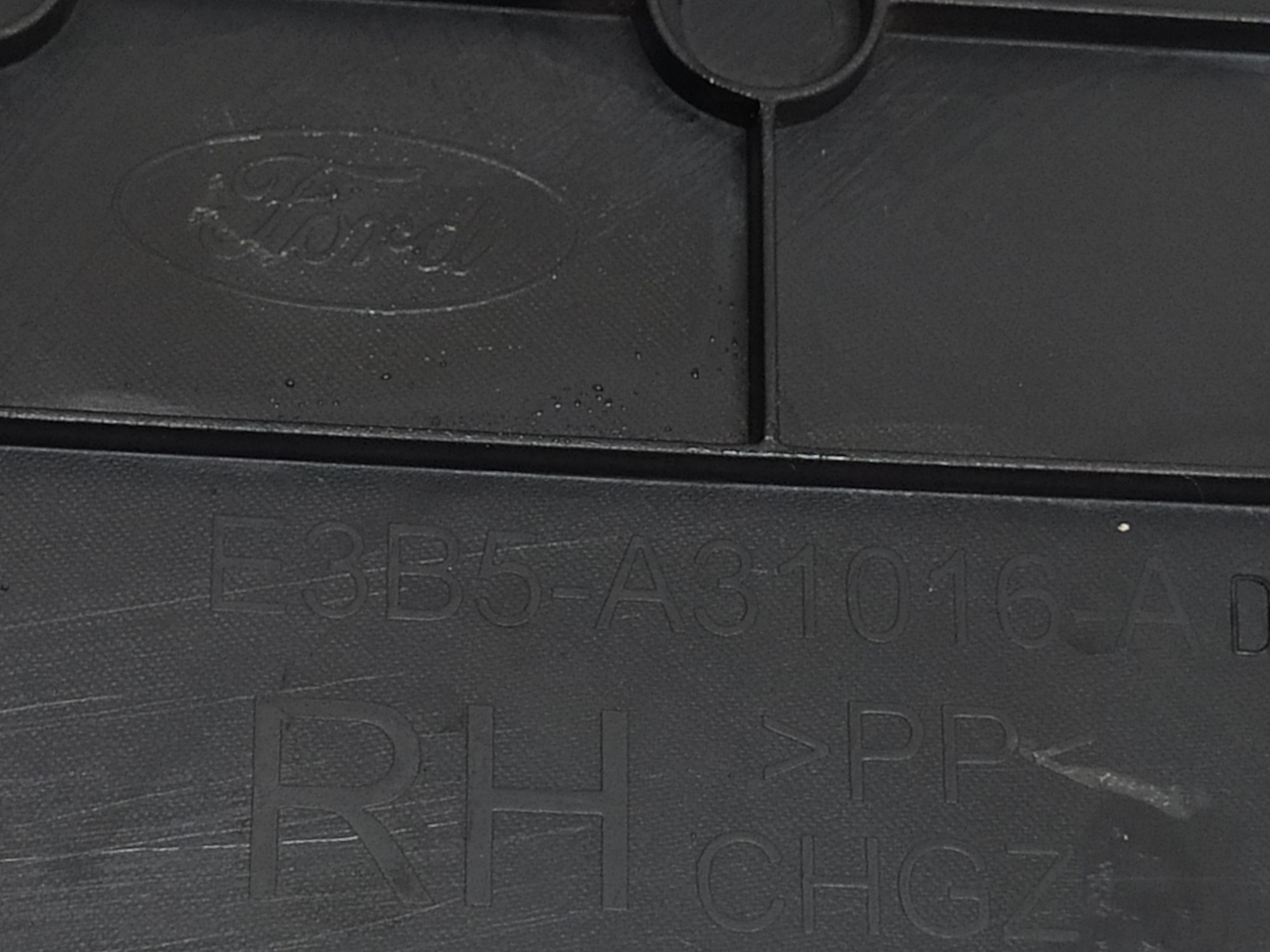 Forro Lateral Esquerda Porta Malas Ford Ka 2015 A 2020 7