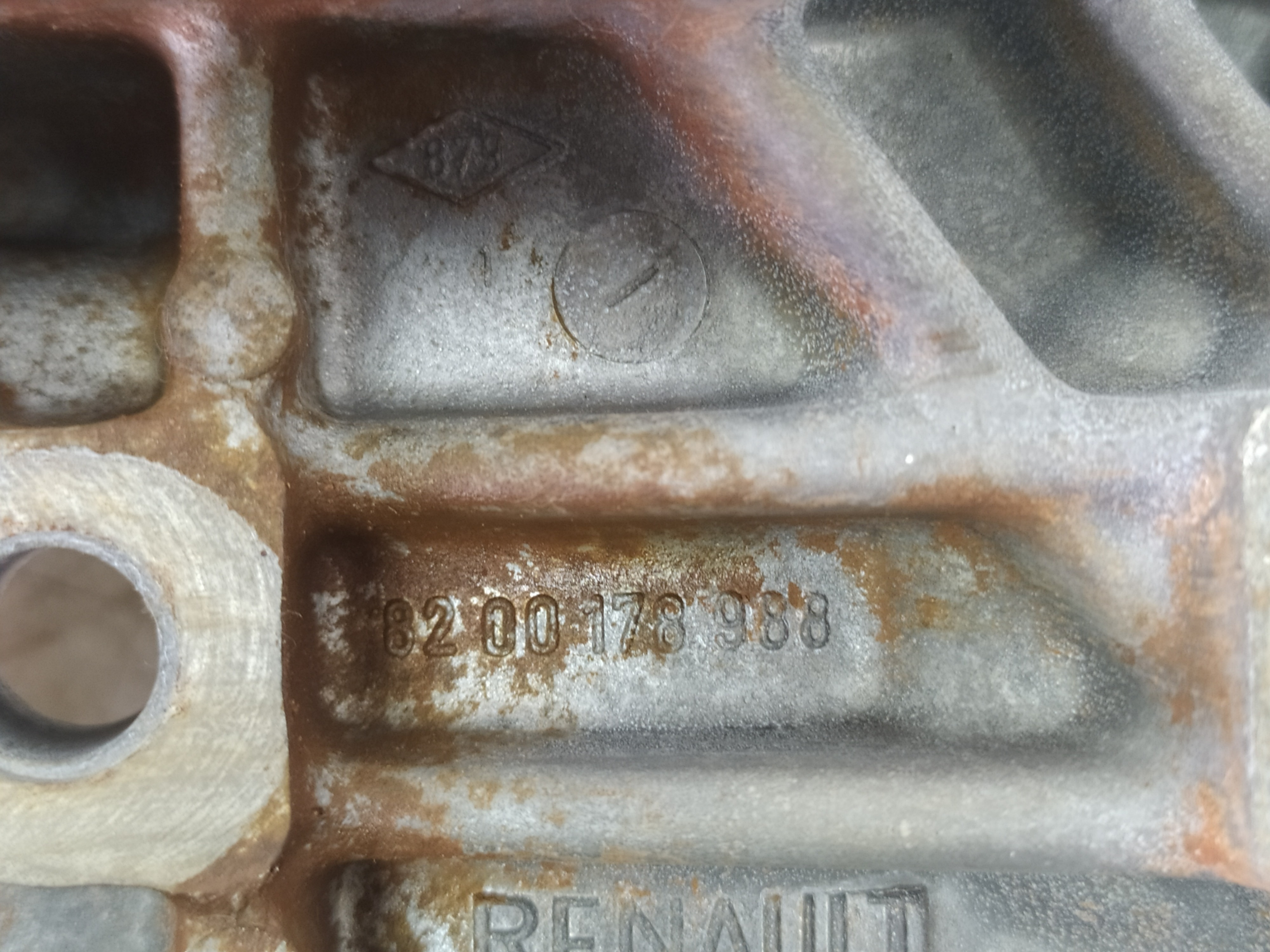Suporte Alternador Renault Clio 1.0 16v 8200178988 V47 8