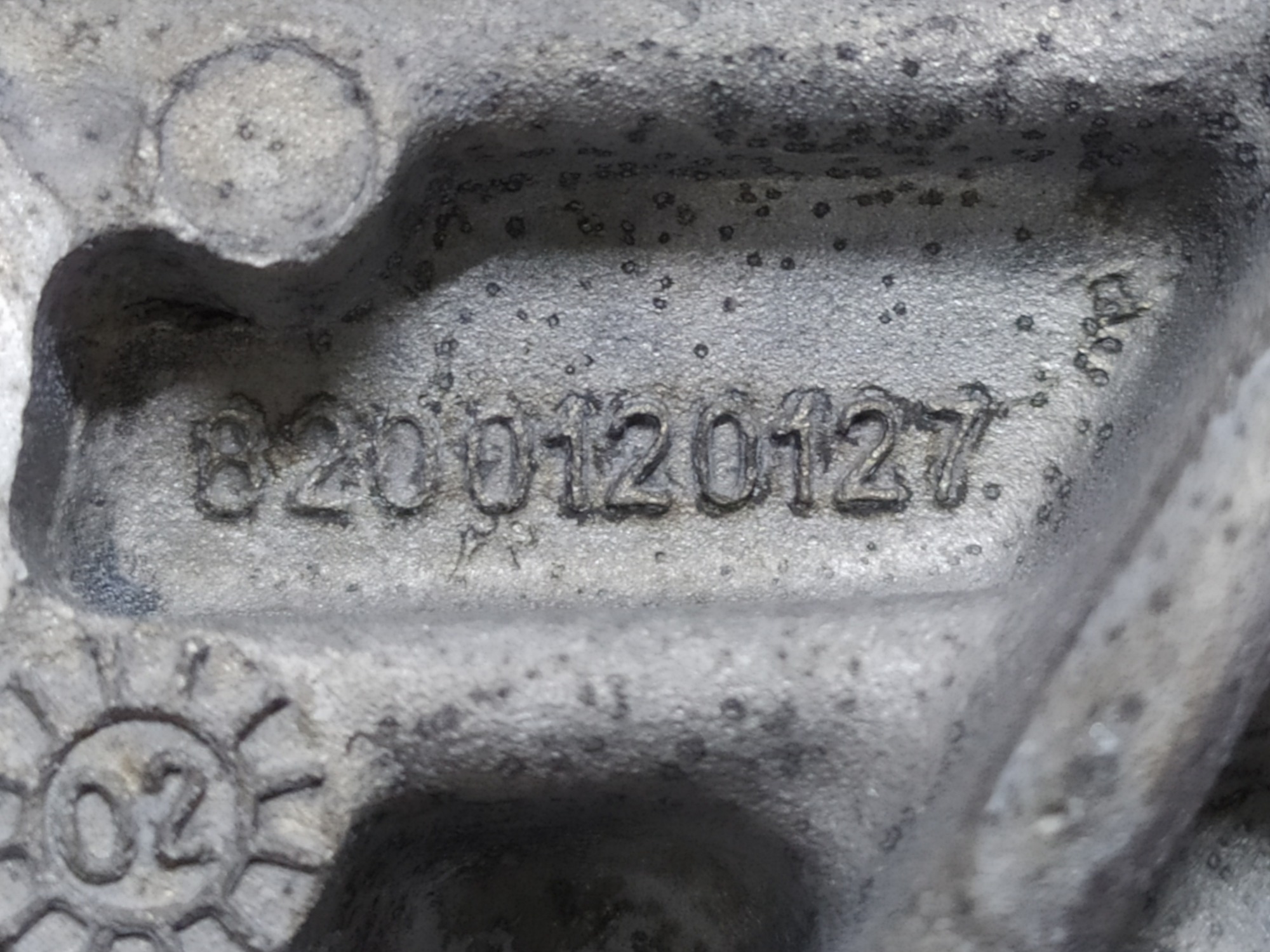 Suporte Do Alternador Peugeot 206 1.0  2002 8200120127 V42 8