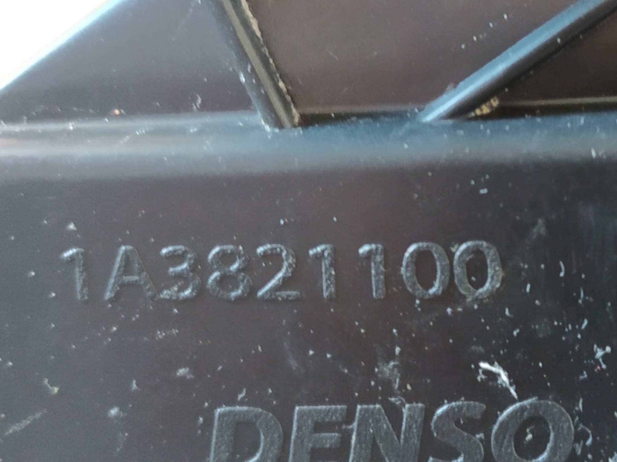 Caixa De Ventilação Fiat Uno Vivace 1.0 2014 1a3821100 V85 9