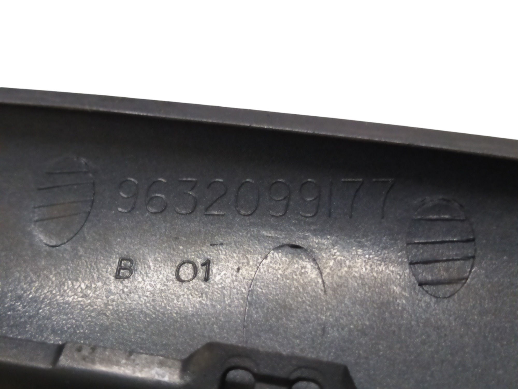 Grade Frontal Parachoque Citroen Xsara Picasso 2.0 2005 V58 8