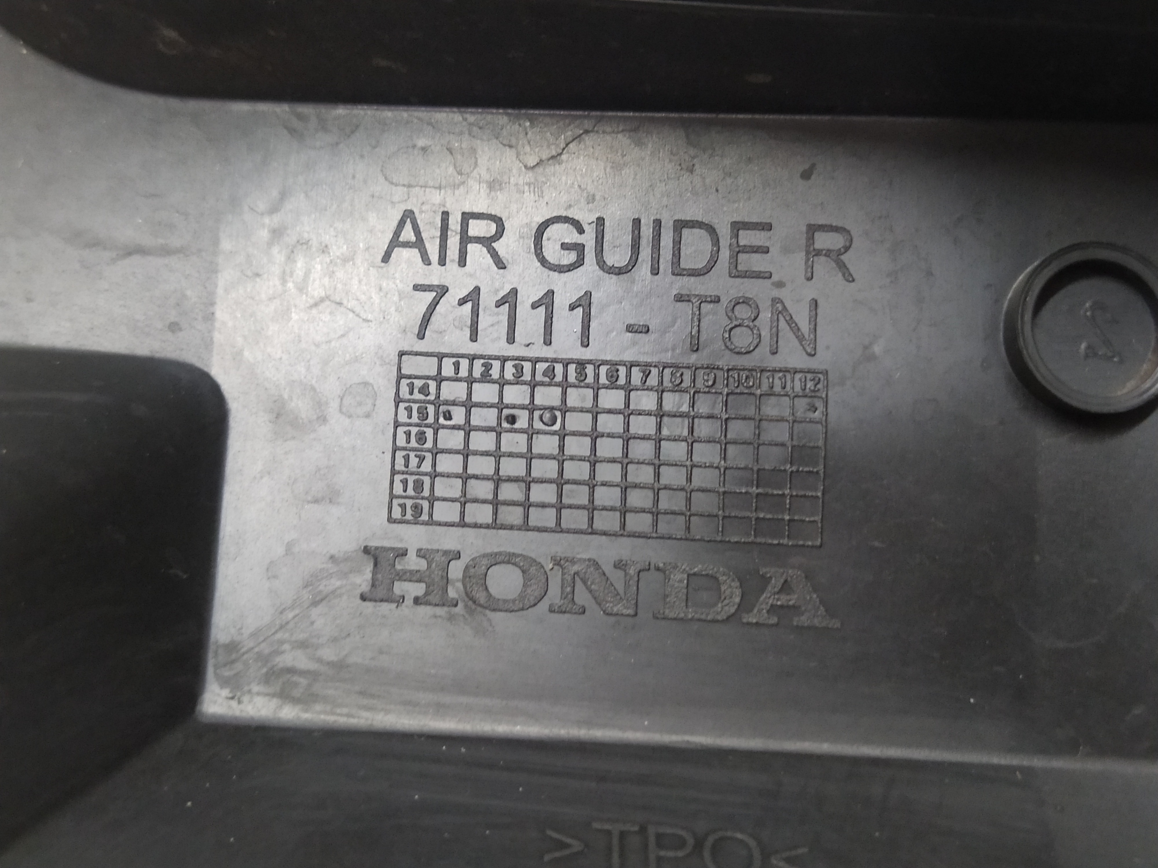 Defletor Lateral Direito Do Radiador Honda Hr-v 2016 V76 7