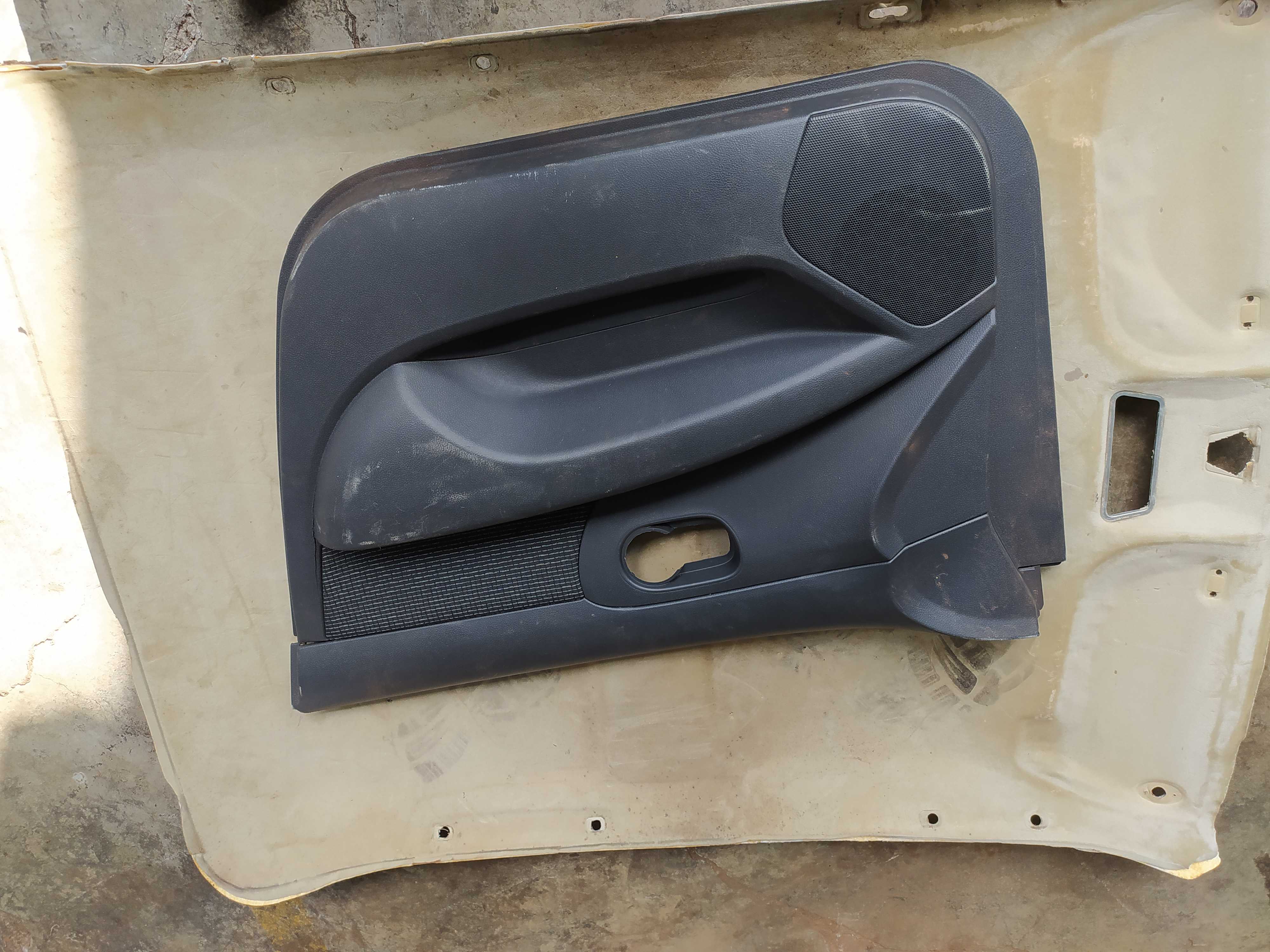 Forro Da Porta Traseira Direita Nissan Versa 1.6 2017