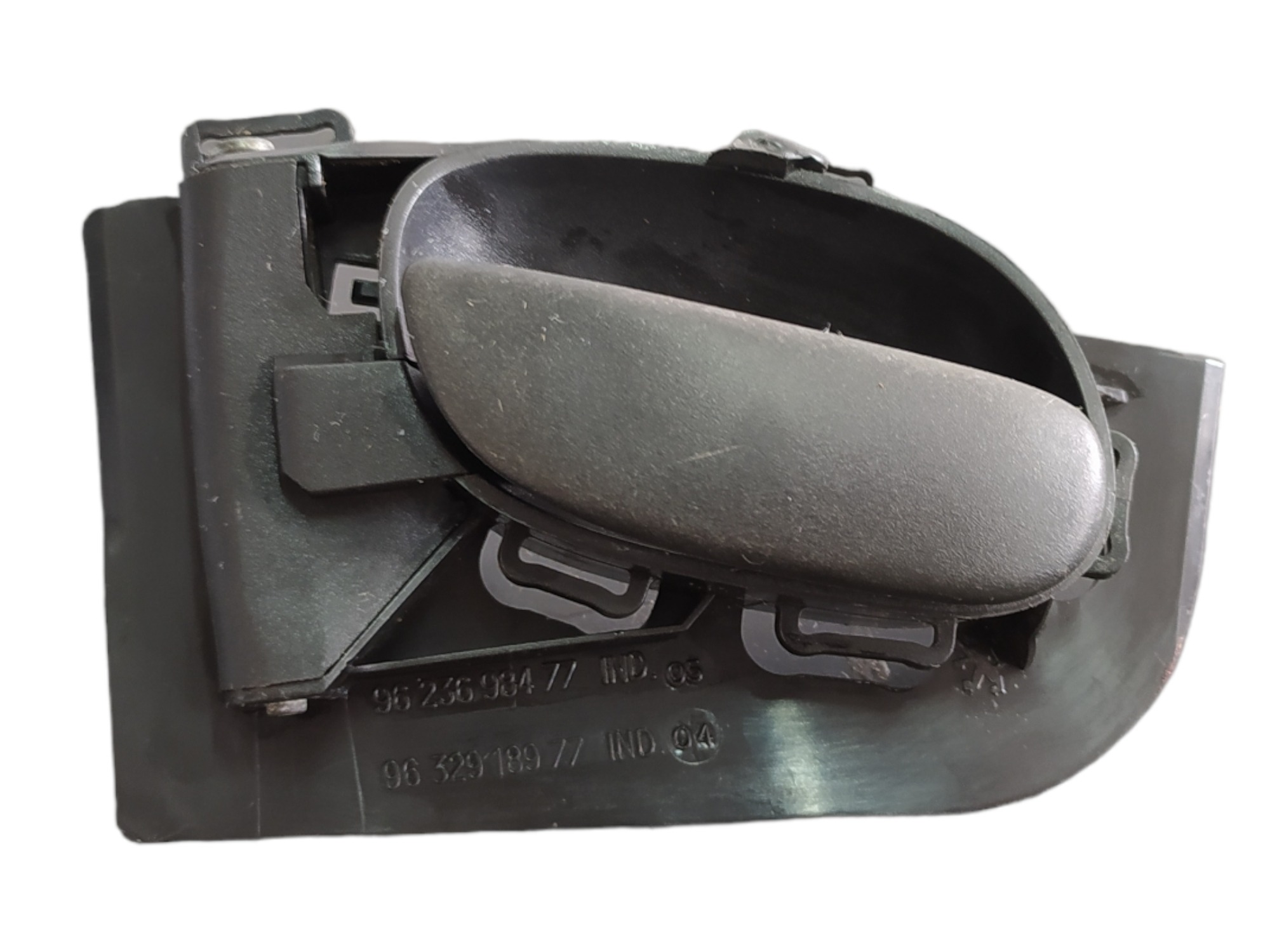 Maçaneta Interna Traseira Esq Peugeot 206 1998 A 2014 Balcão
