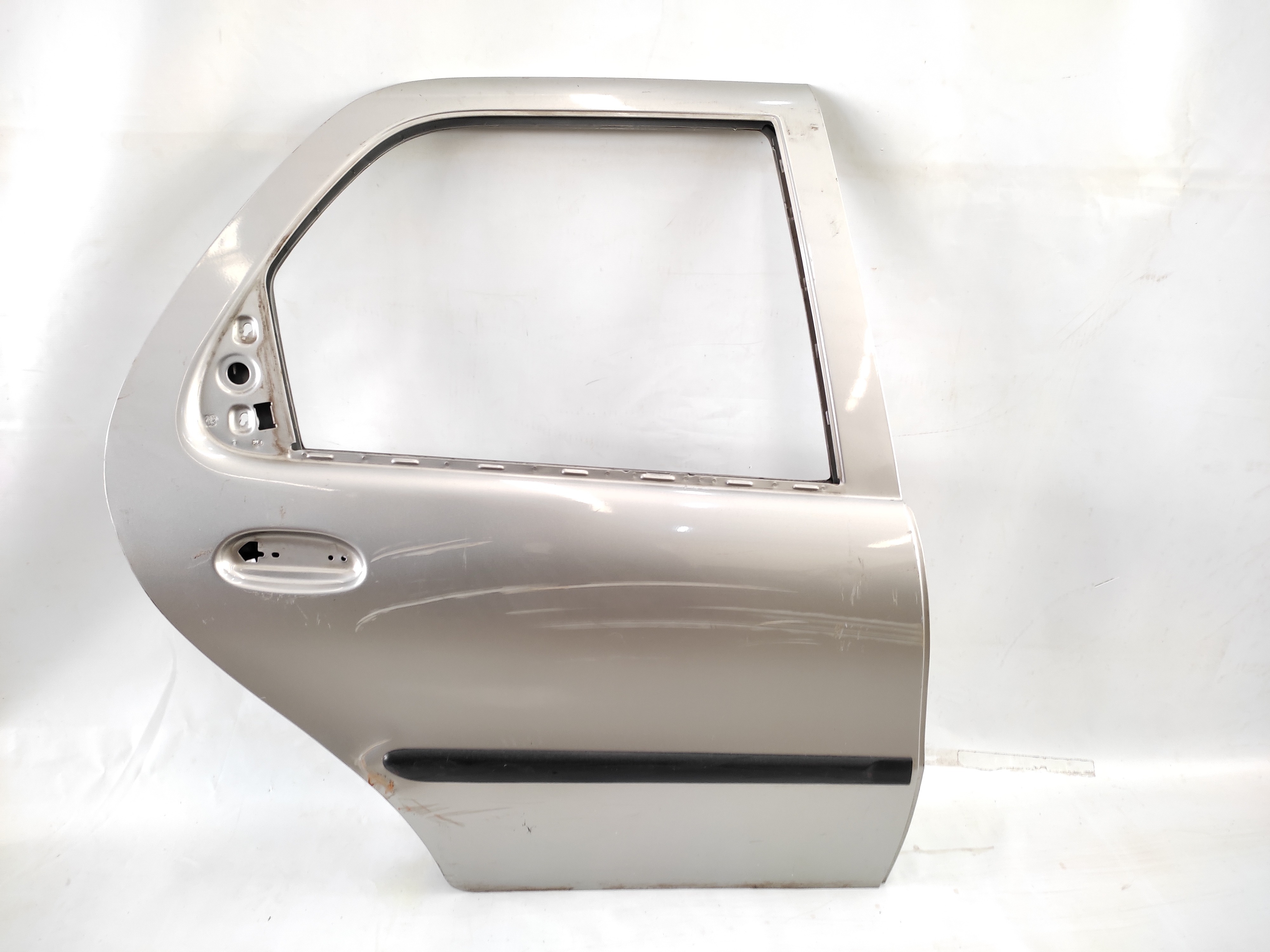 Porta Traseira Direita Fiat Palio Weekend 1.0 2002 C/avaria – Traseira – Direita – Prata
