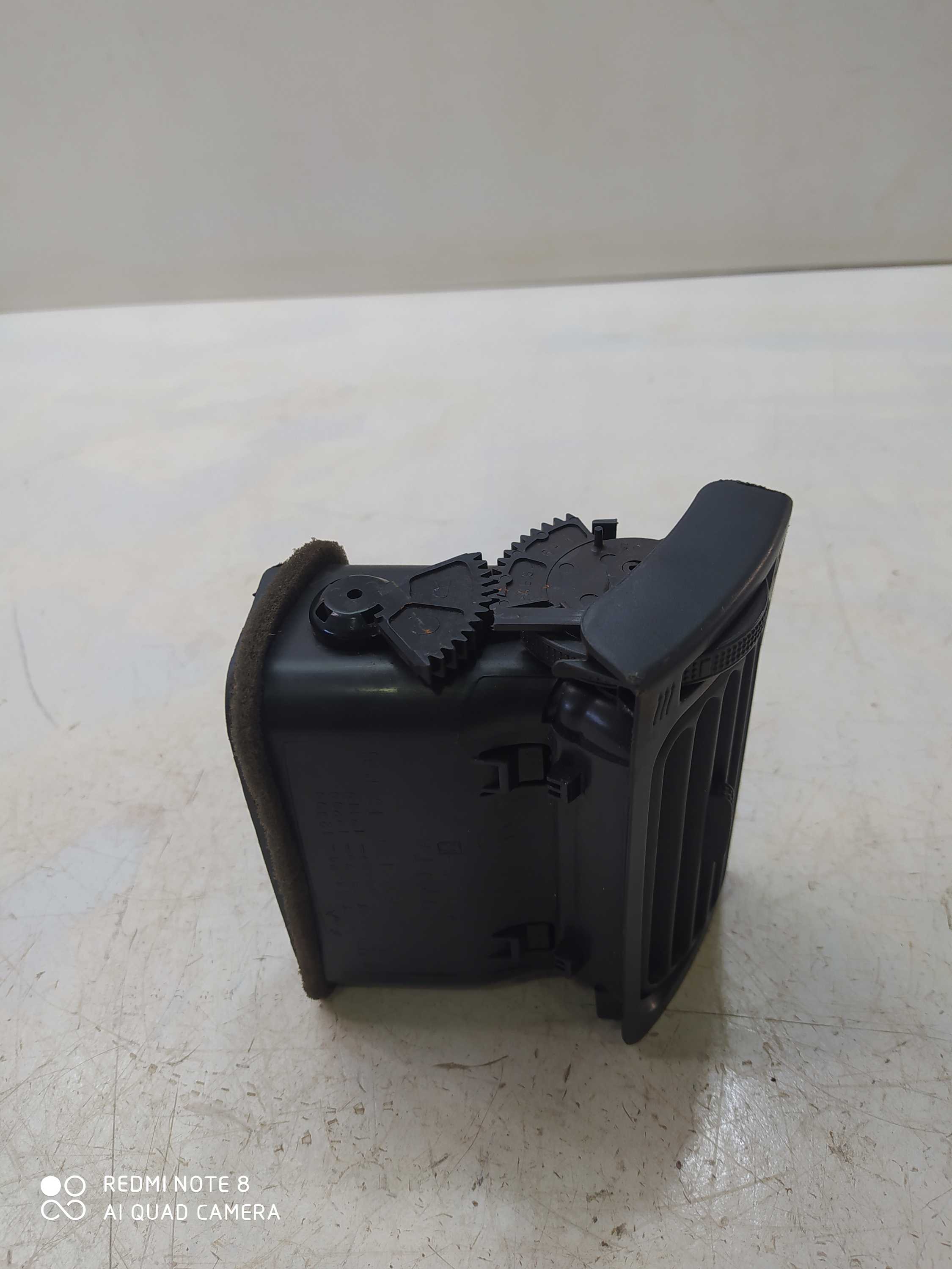 Difusor Lateral Direito Toyota Corolla Xli  2004 5567012300 5