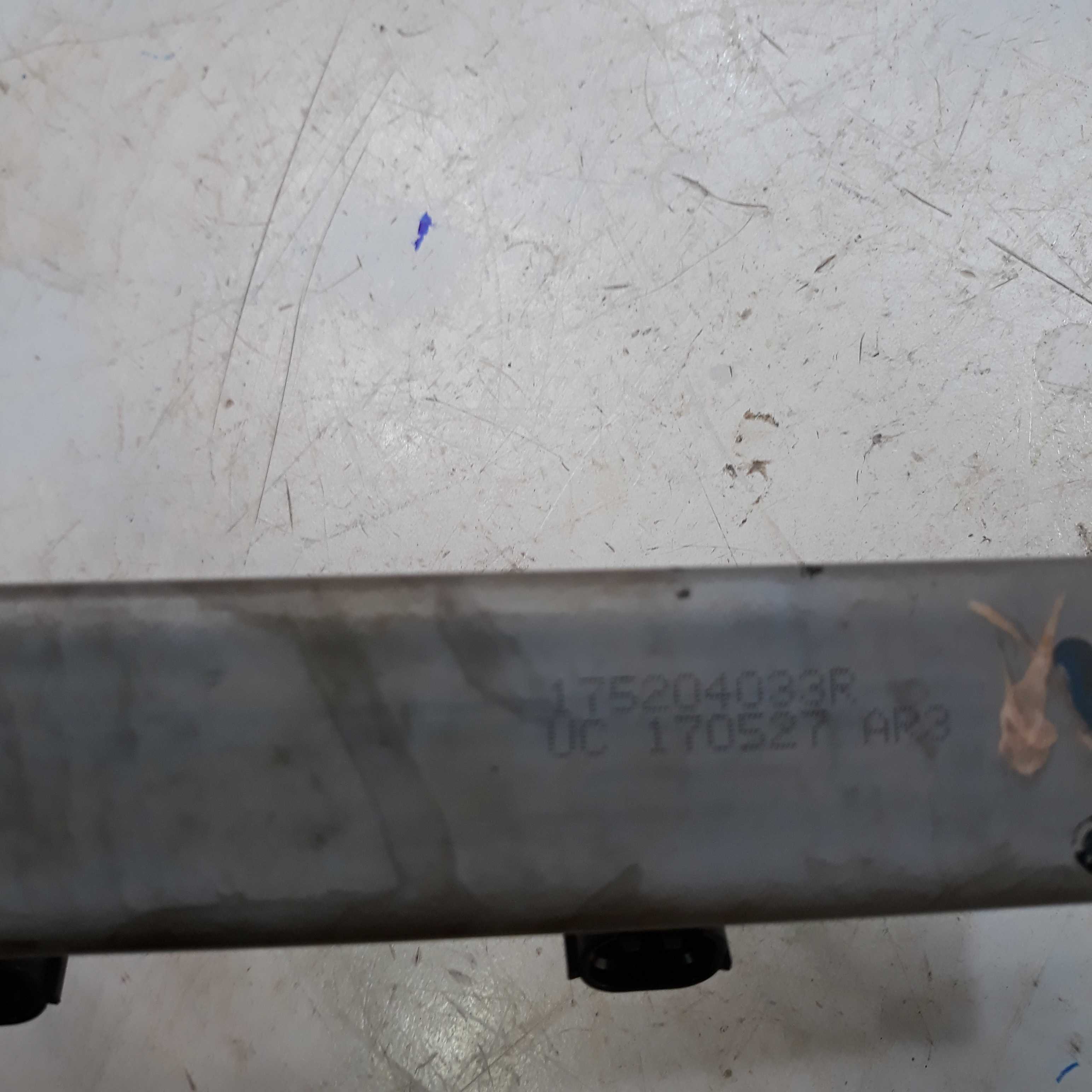 Flauta Bicos Renault Kwid Logan Sandero 1.0 3cc 175204033r