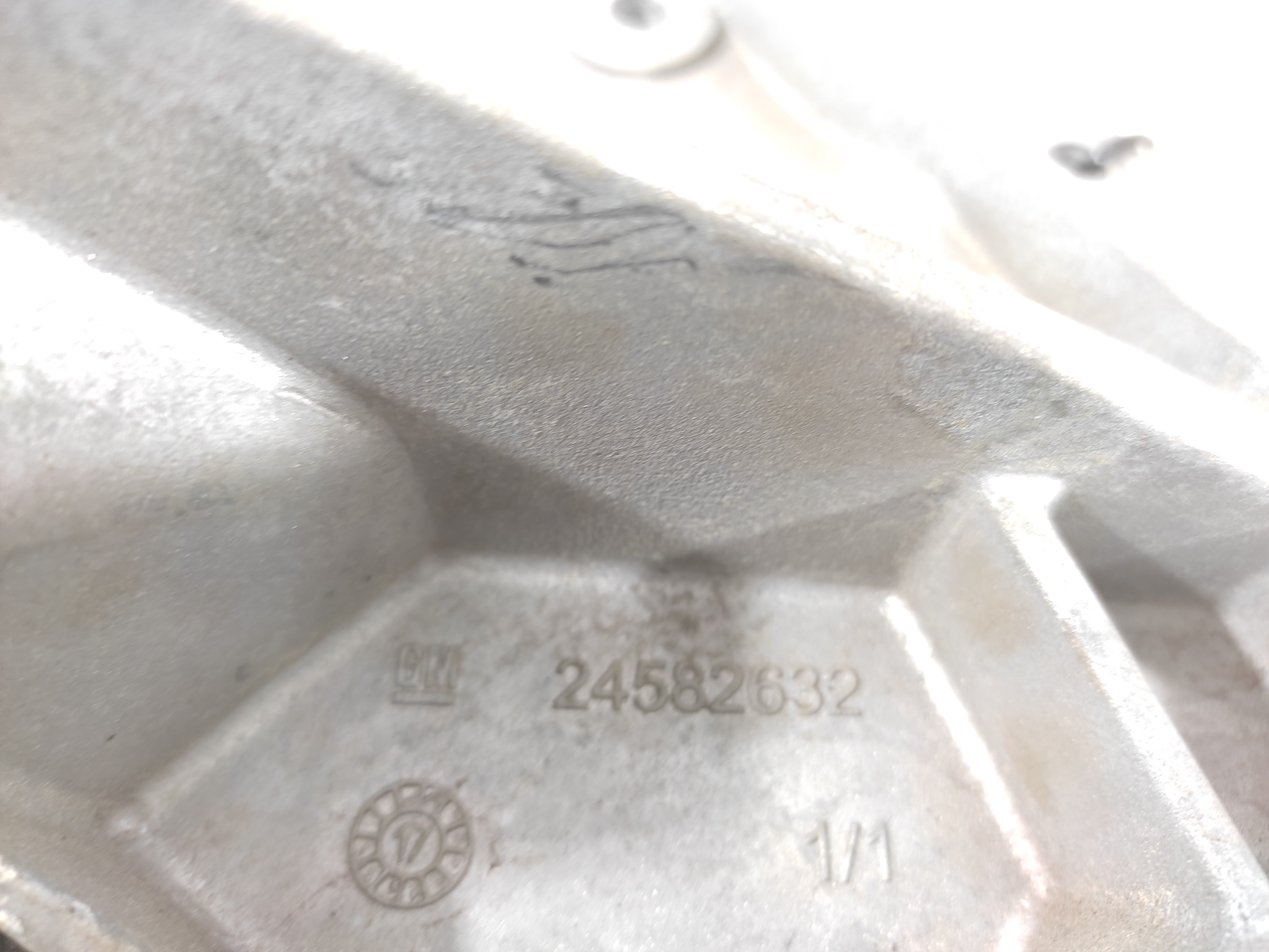 Suporte Compressor Ar Chevrolet Onix 1.0 2017 24582632 4