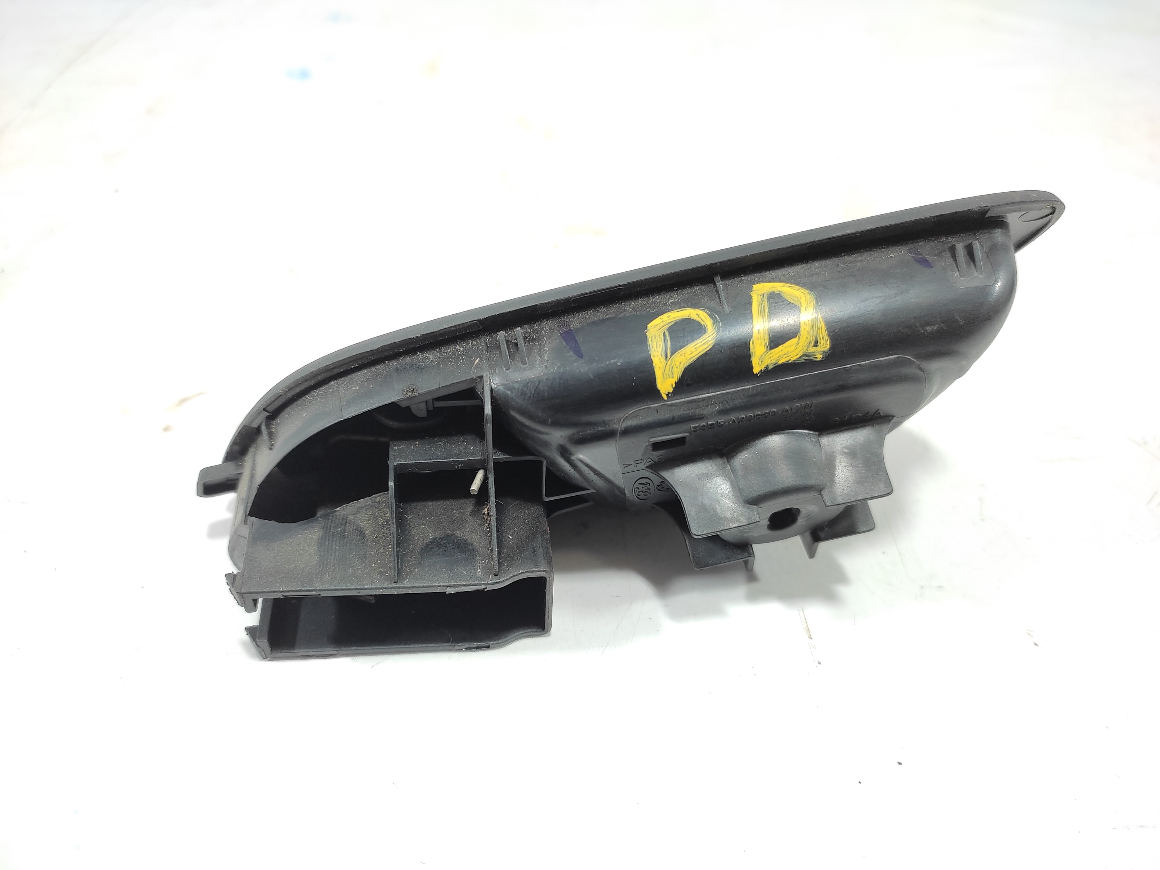 Maçaneta Interna Dianteira Direita Ford Ka 2015 E3b5a22660  – Preto – Dianteira 7