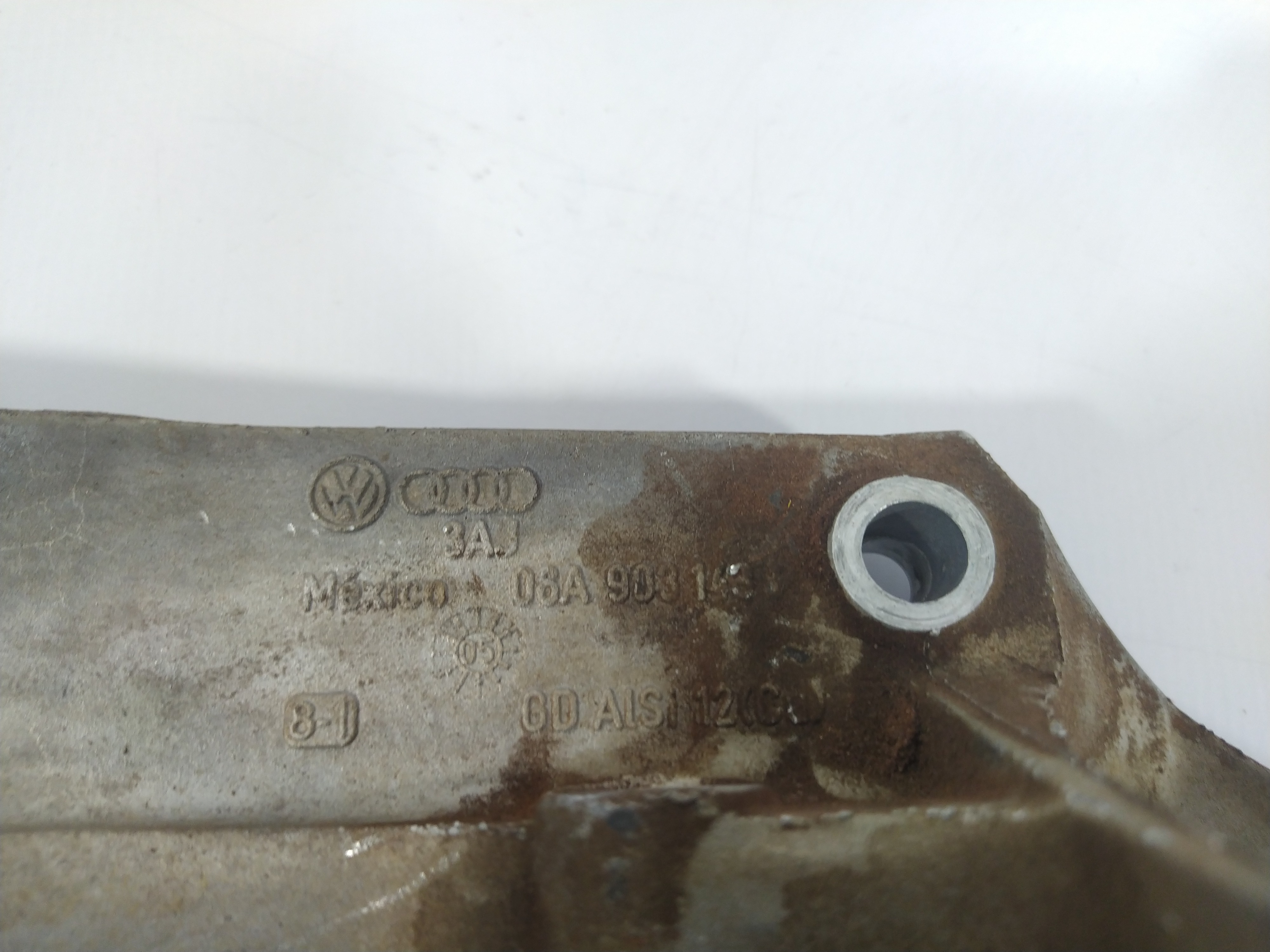 Suporte Alternador Audi A3 1.8 2006 06a903143 Original 4