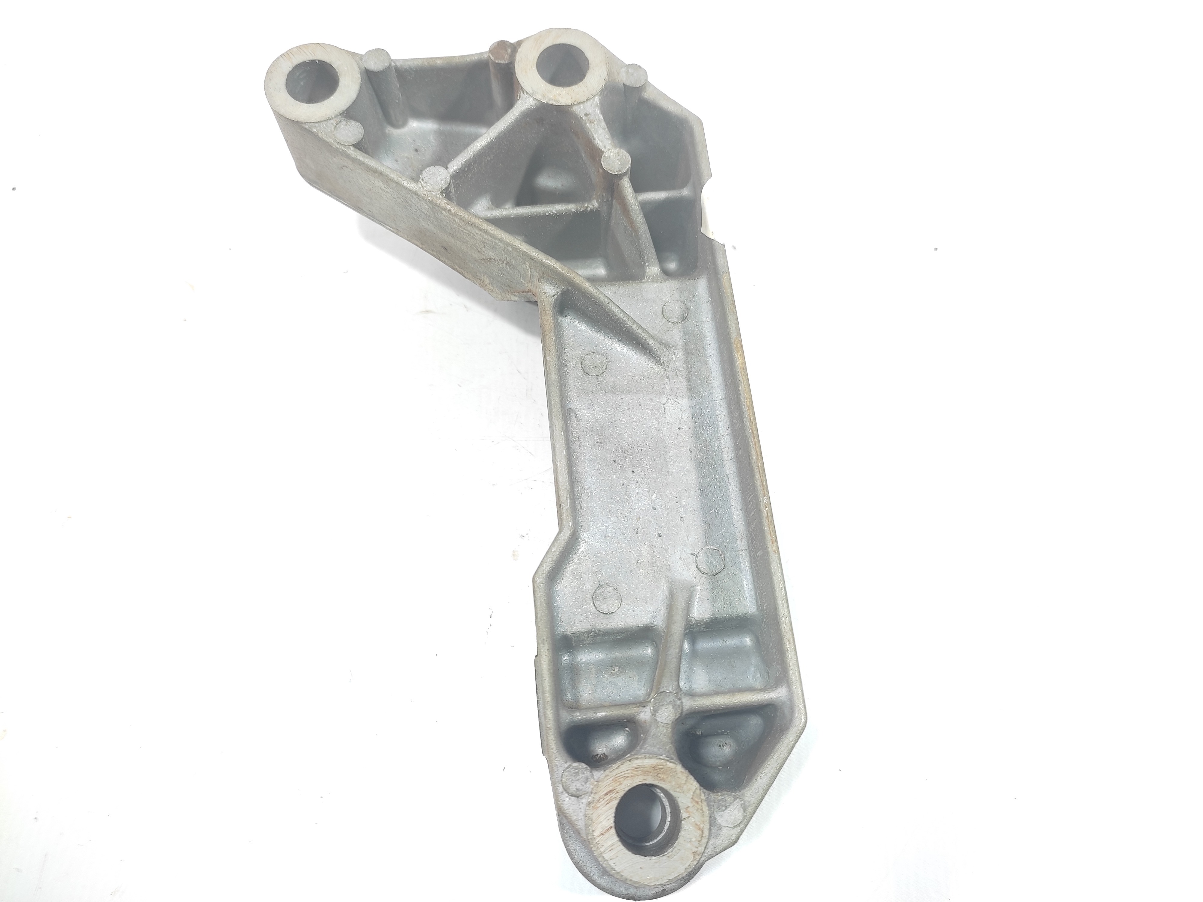 Suporte Alternador Volkswagen Saveiro 1.6 2014 030903143l 2