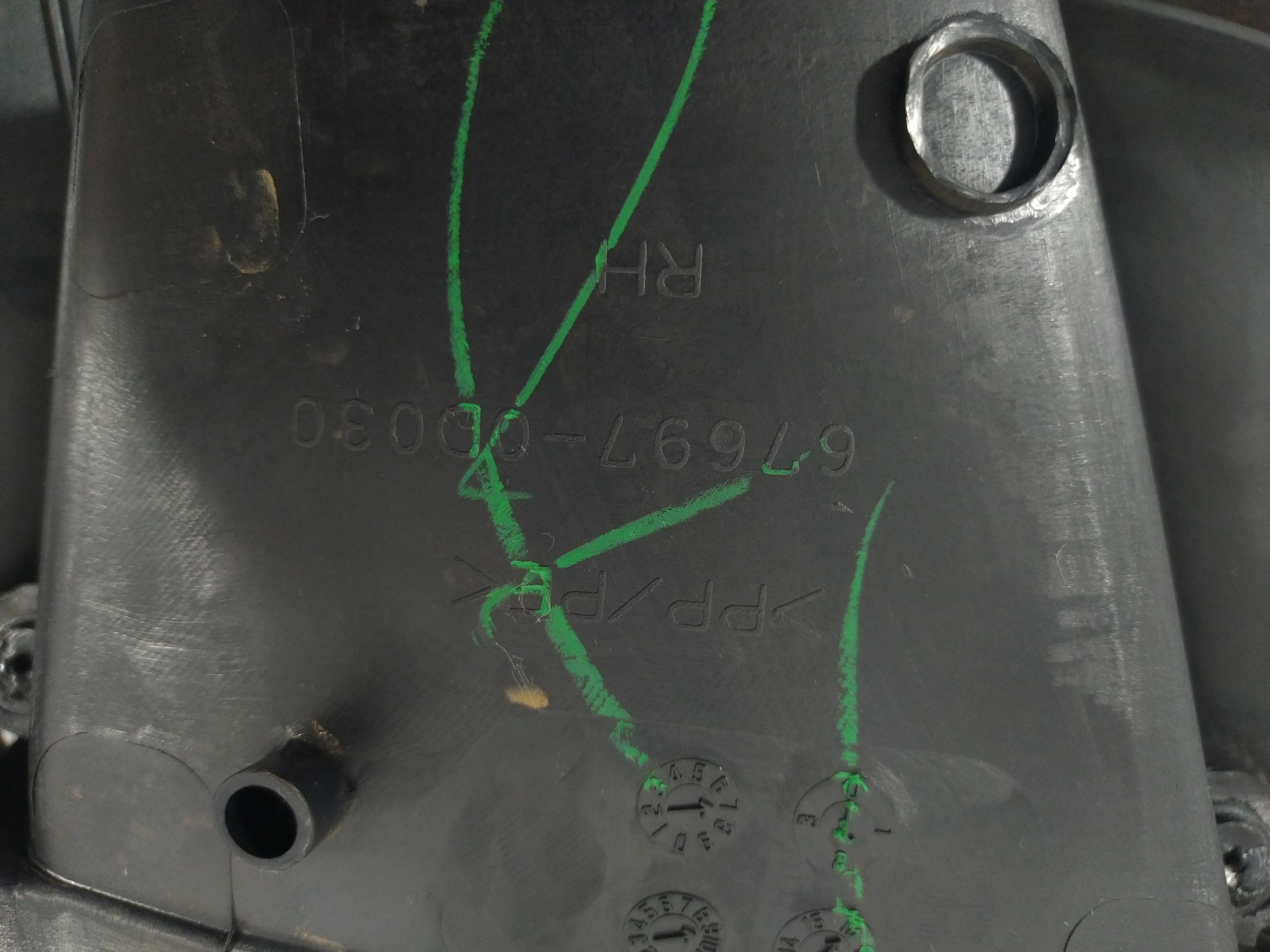 Forro Porta Traseira Direita Toyota Etios 2016 676970d030 Preto 6